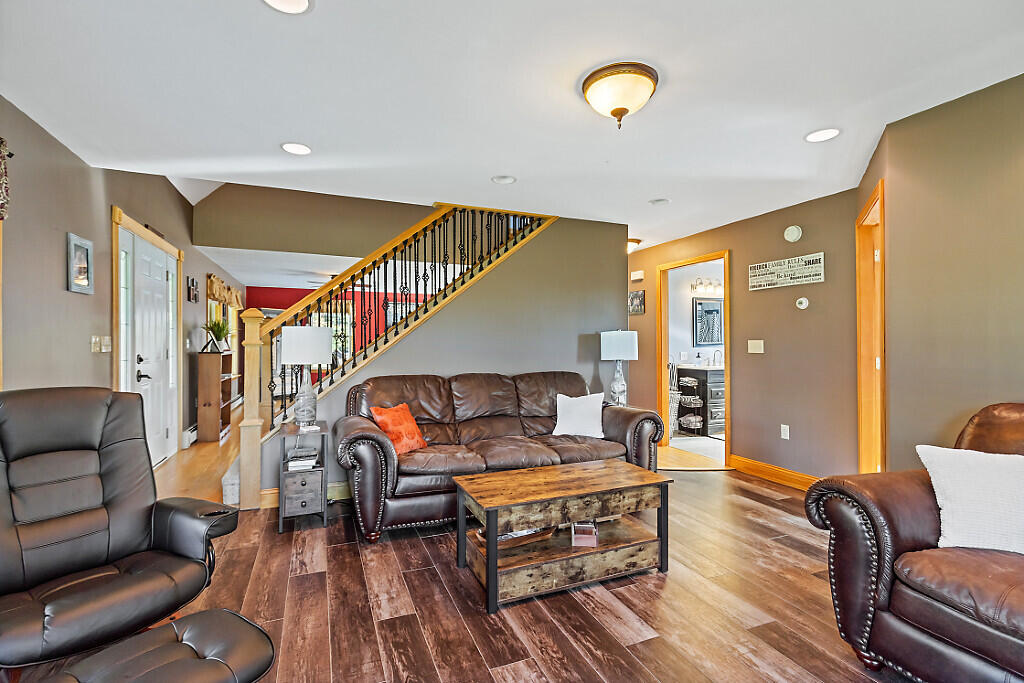 343 Lakeview Drive