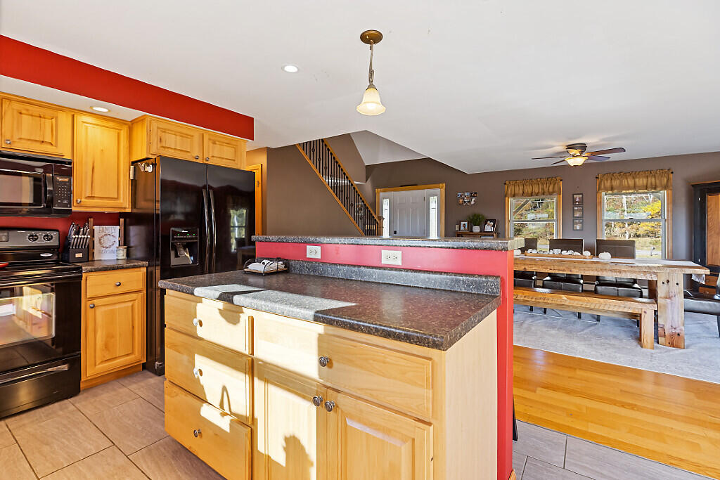 343 Lakeview Drive