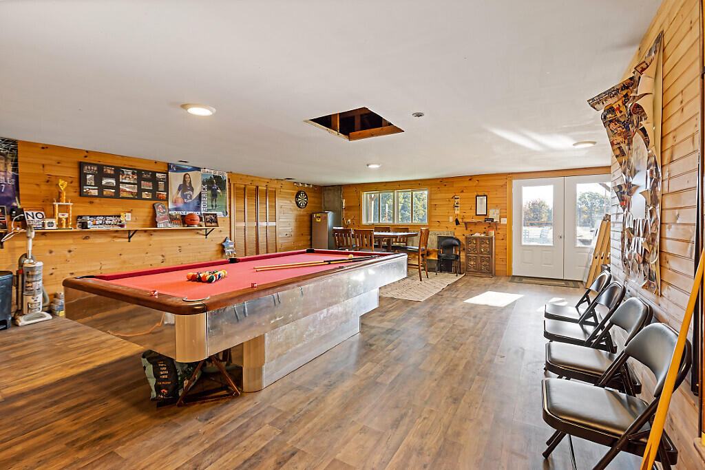 343 Lakeview Drive