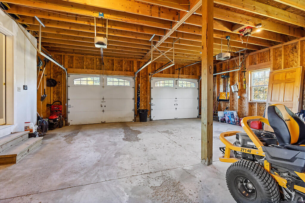 343 Lakeview Drive