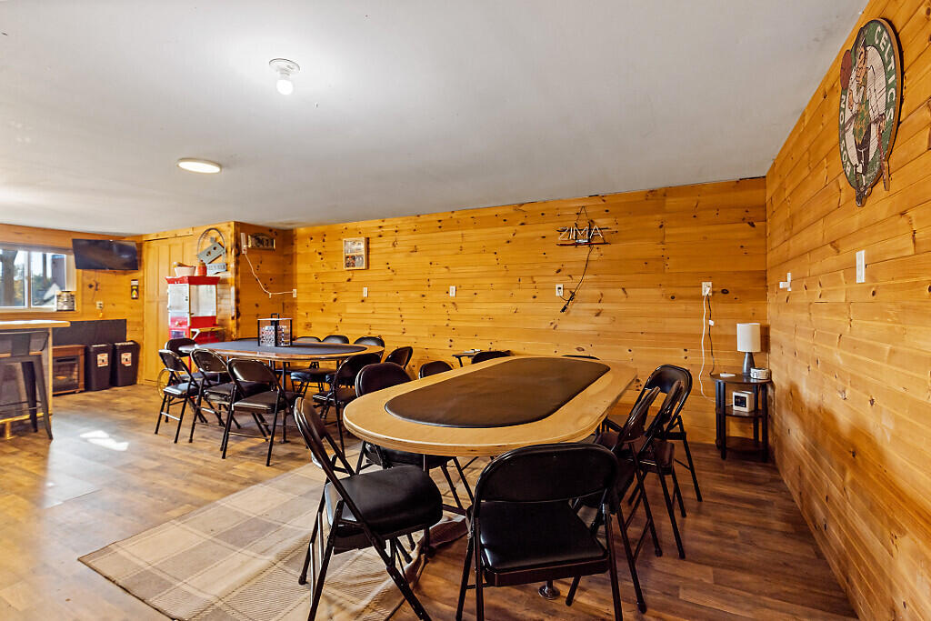 343 Lakeview Drive