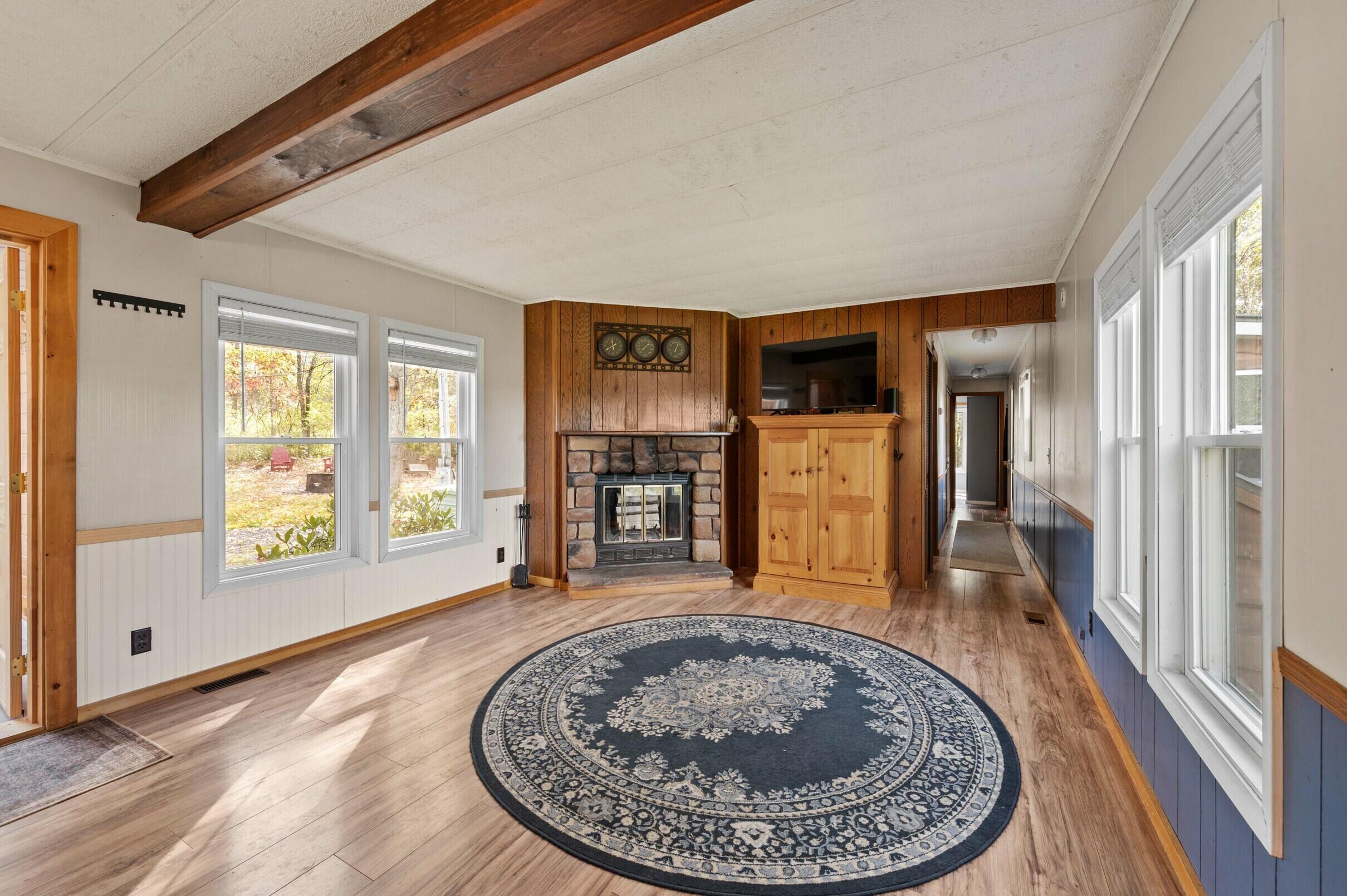 1618 Riverside Drive