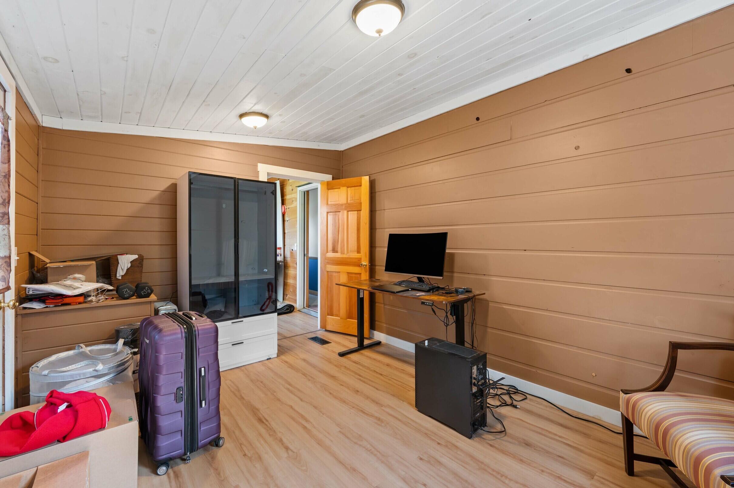 1618 Riverside Drive