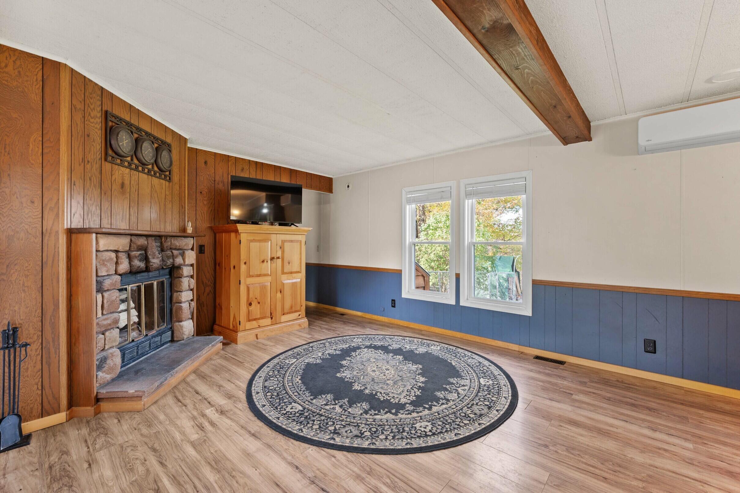 1618 Riverside Drive