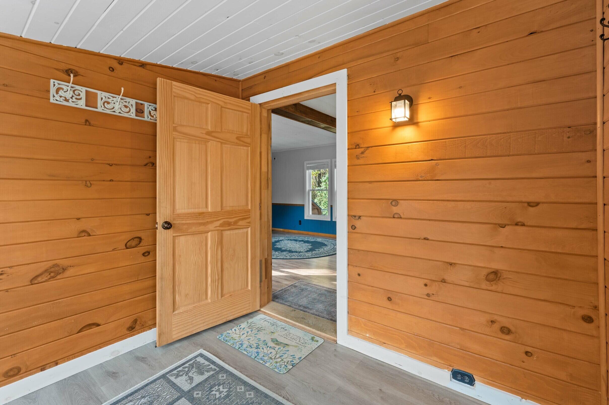 1618 Riverside Drive