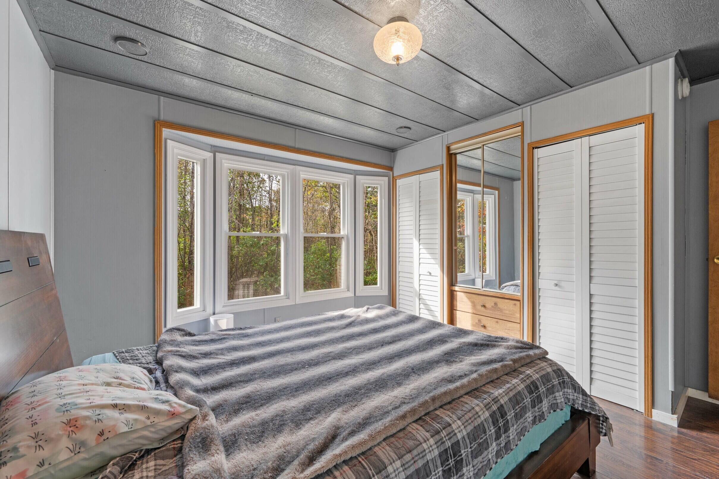 1618 Riverside Drive