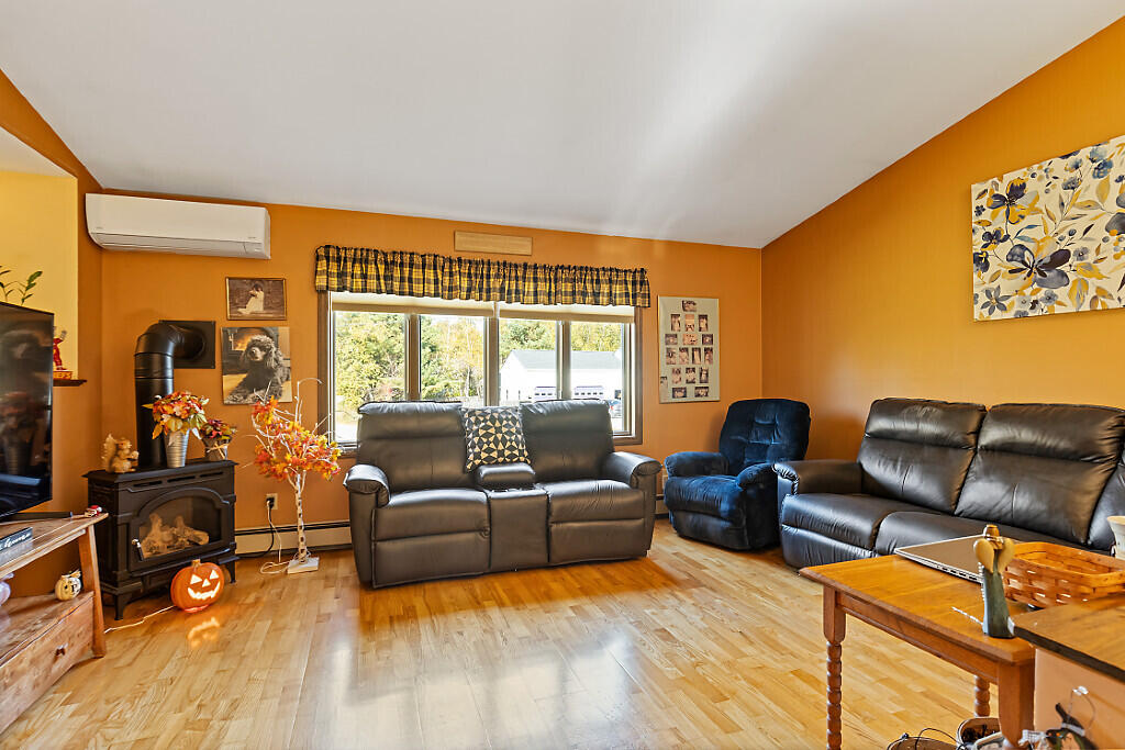 9 Valley Farms Road