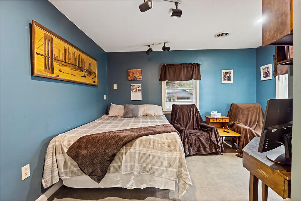 733 Middle Road, Skowhegan