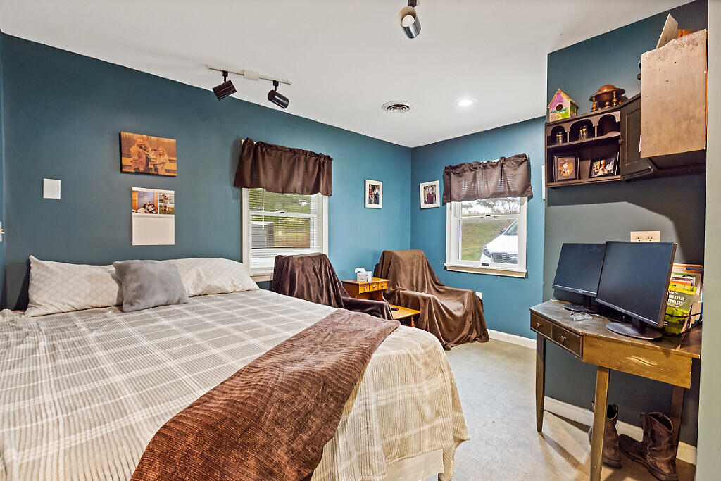 733 Middle Road, Skowhegan