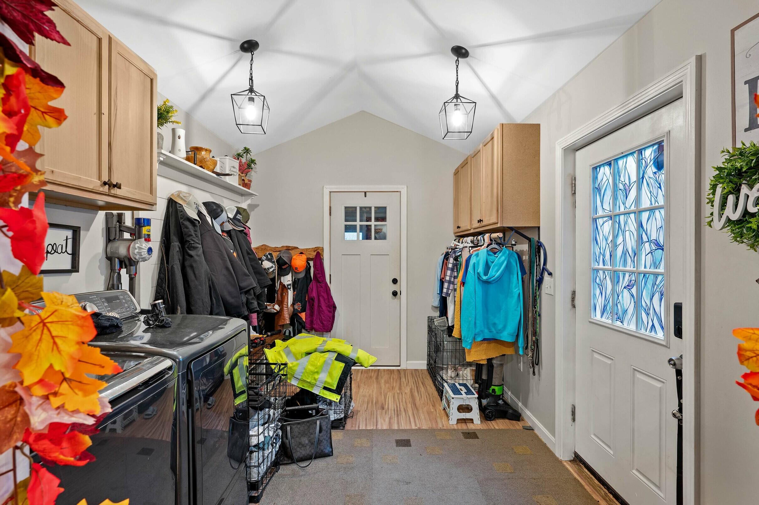 350 Madawaska Road, Palmyra