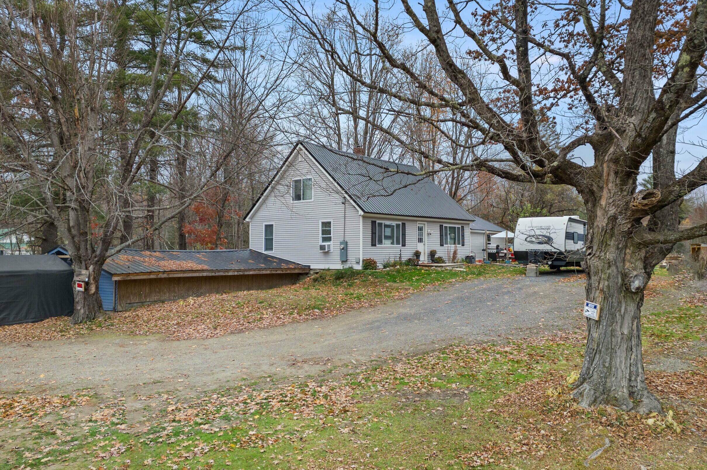350 Madawaska Road, Palmyra