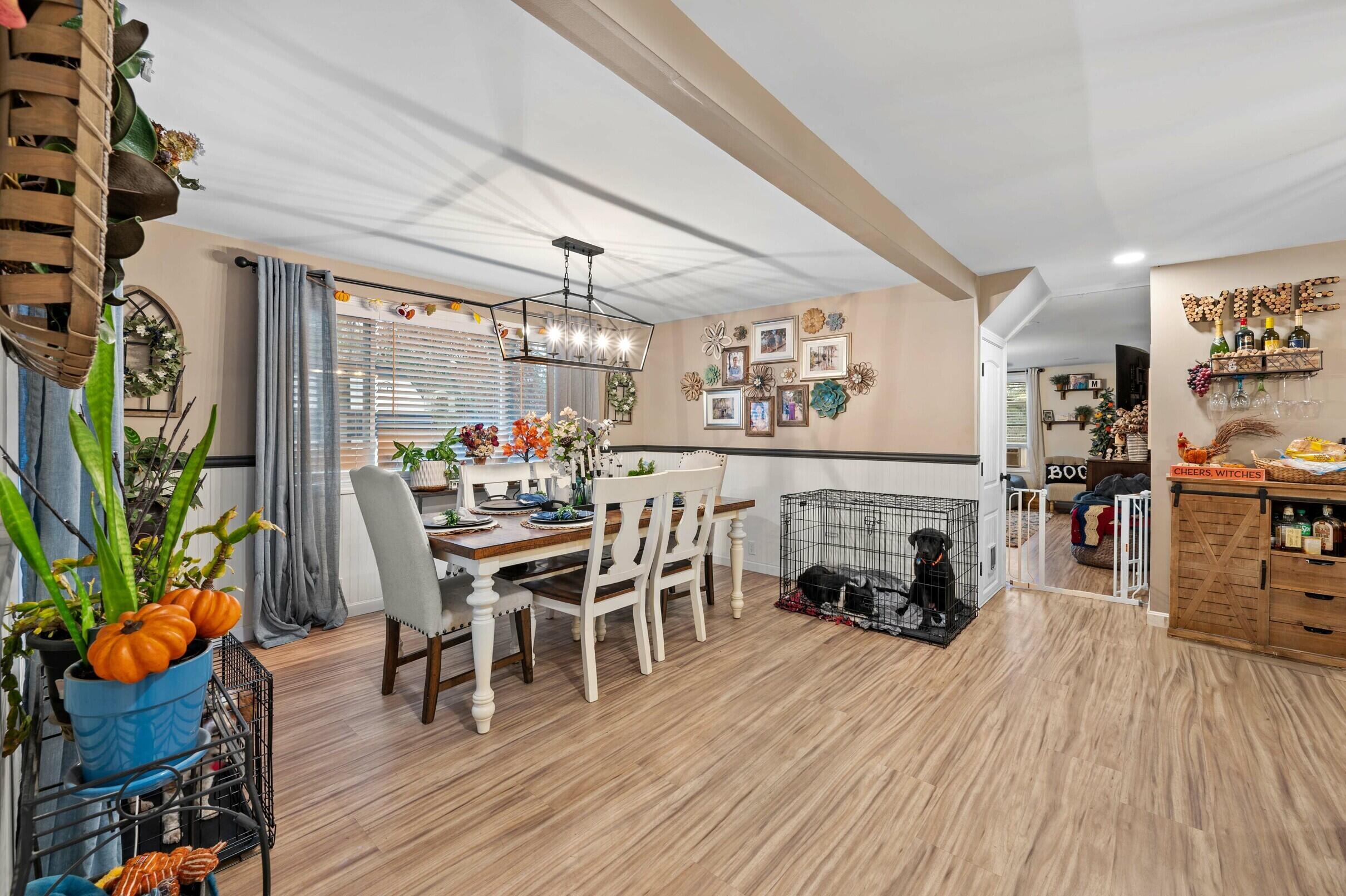 350 Madawaska Road, Palmyra