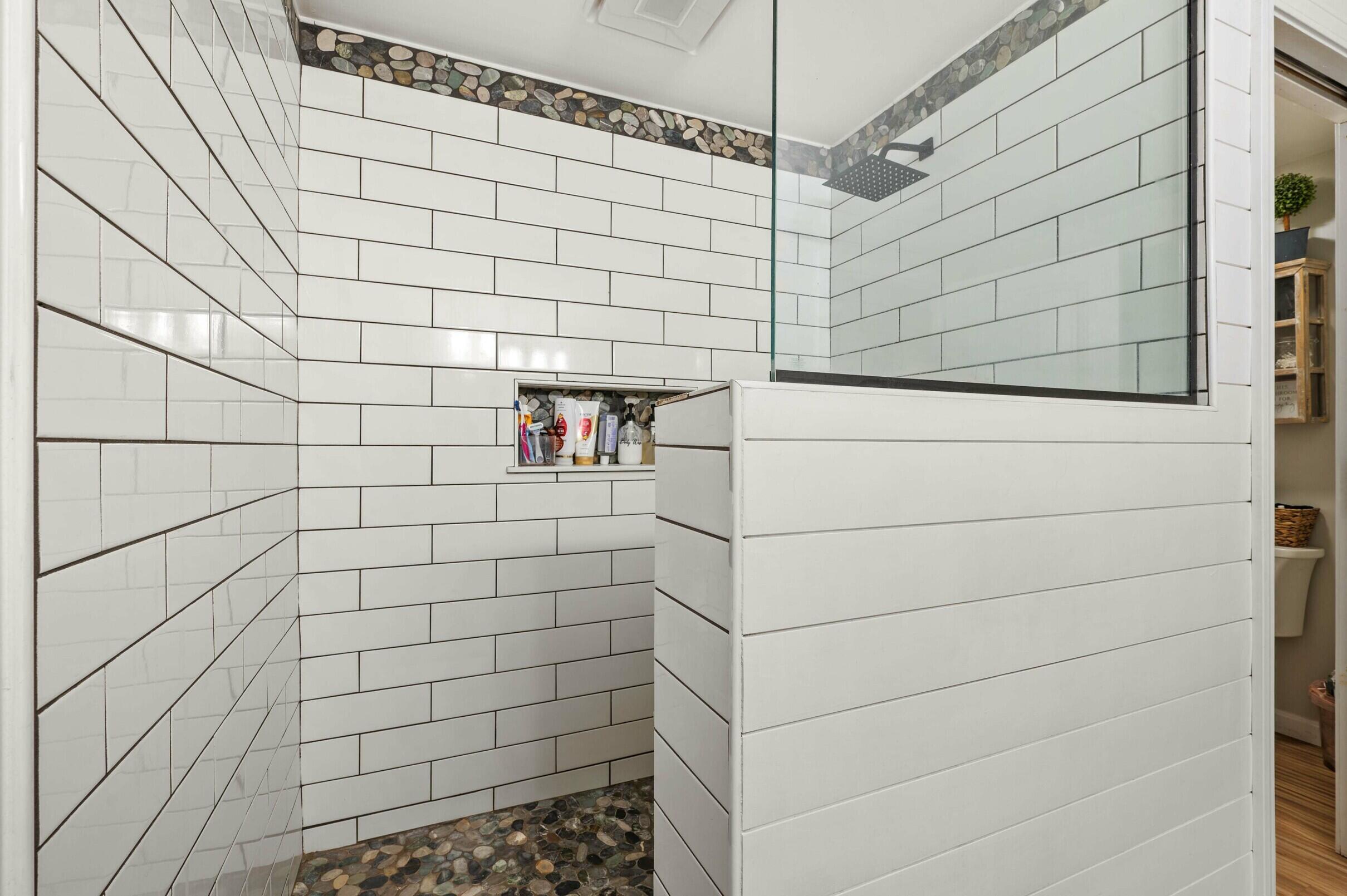 350 Madawaska Road, Palmyra