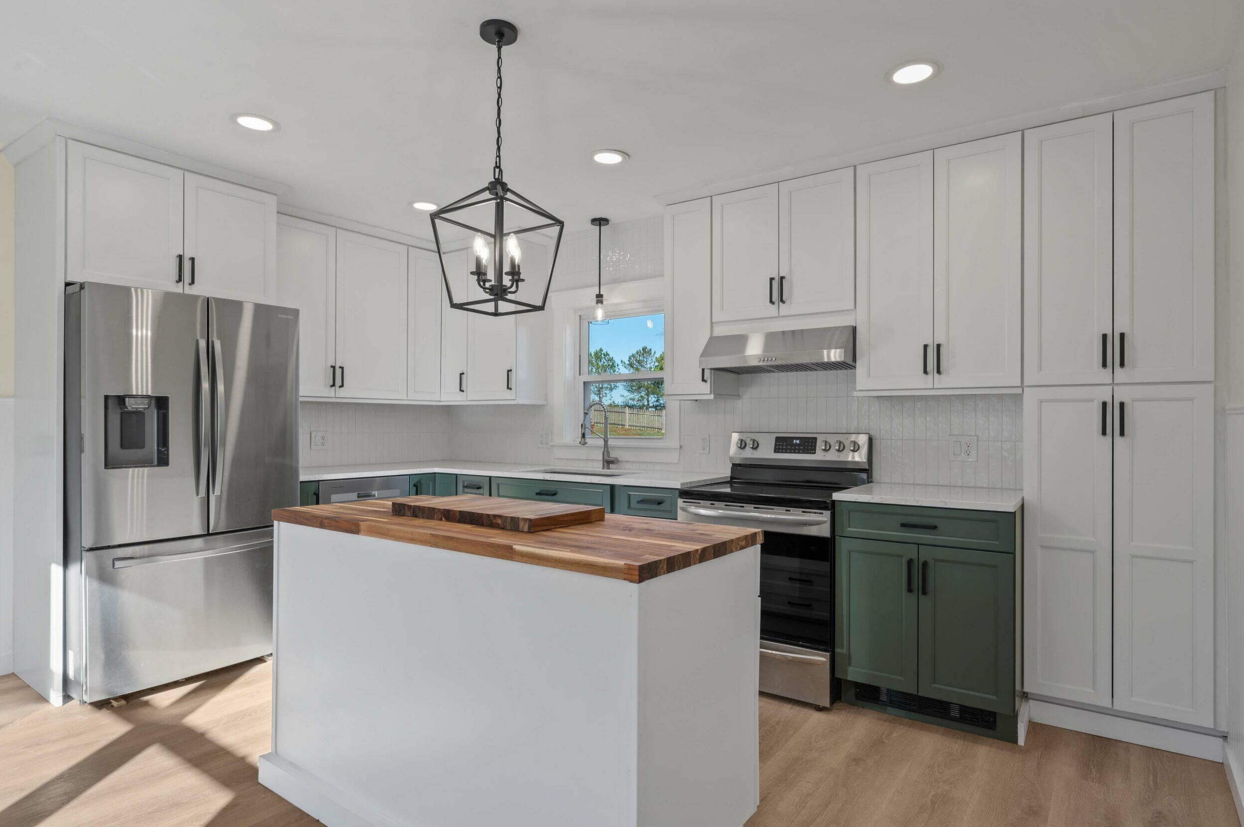 325 Middle Road, Sabattus