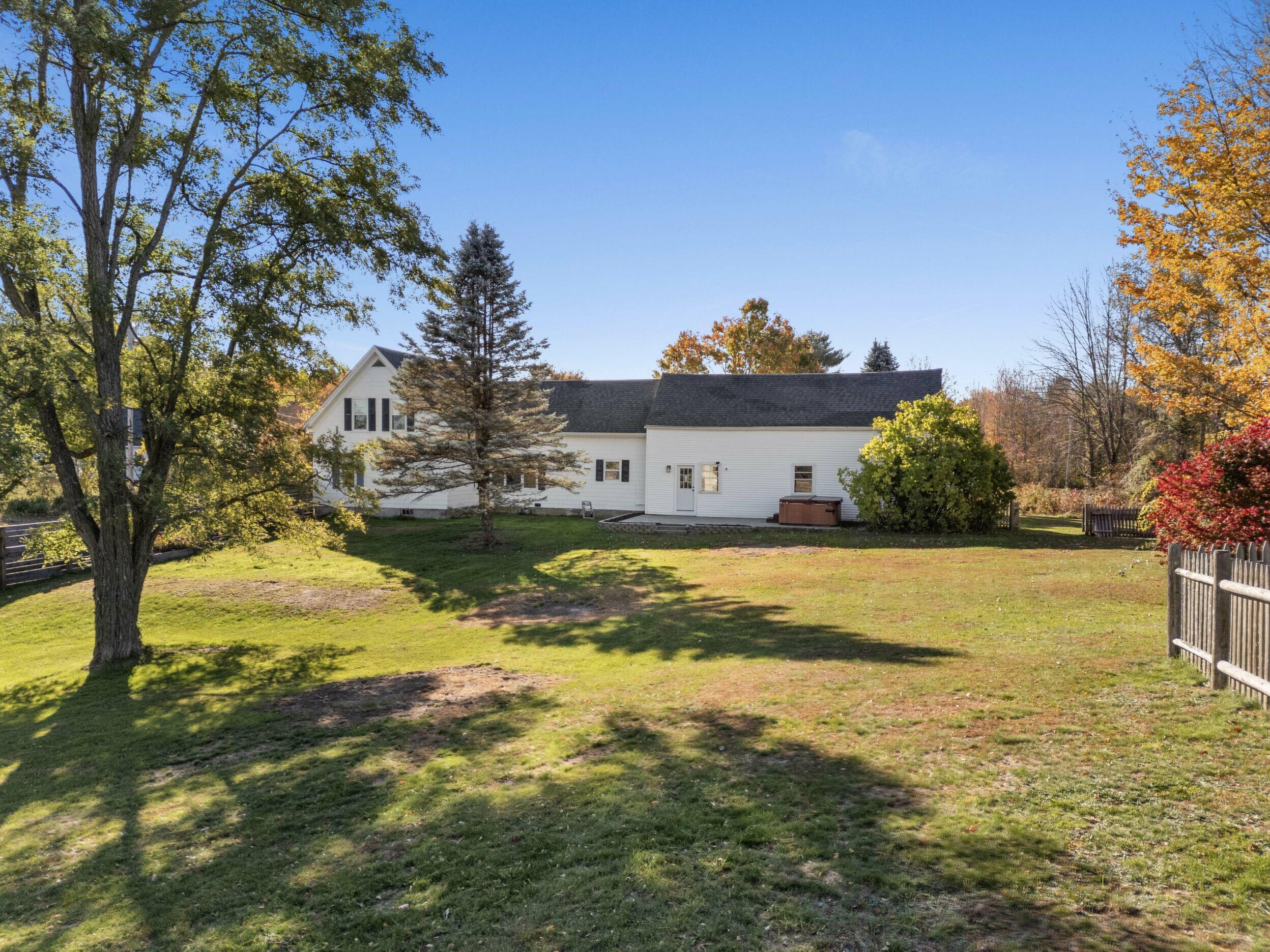 325 Middle Road, Sabattus