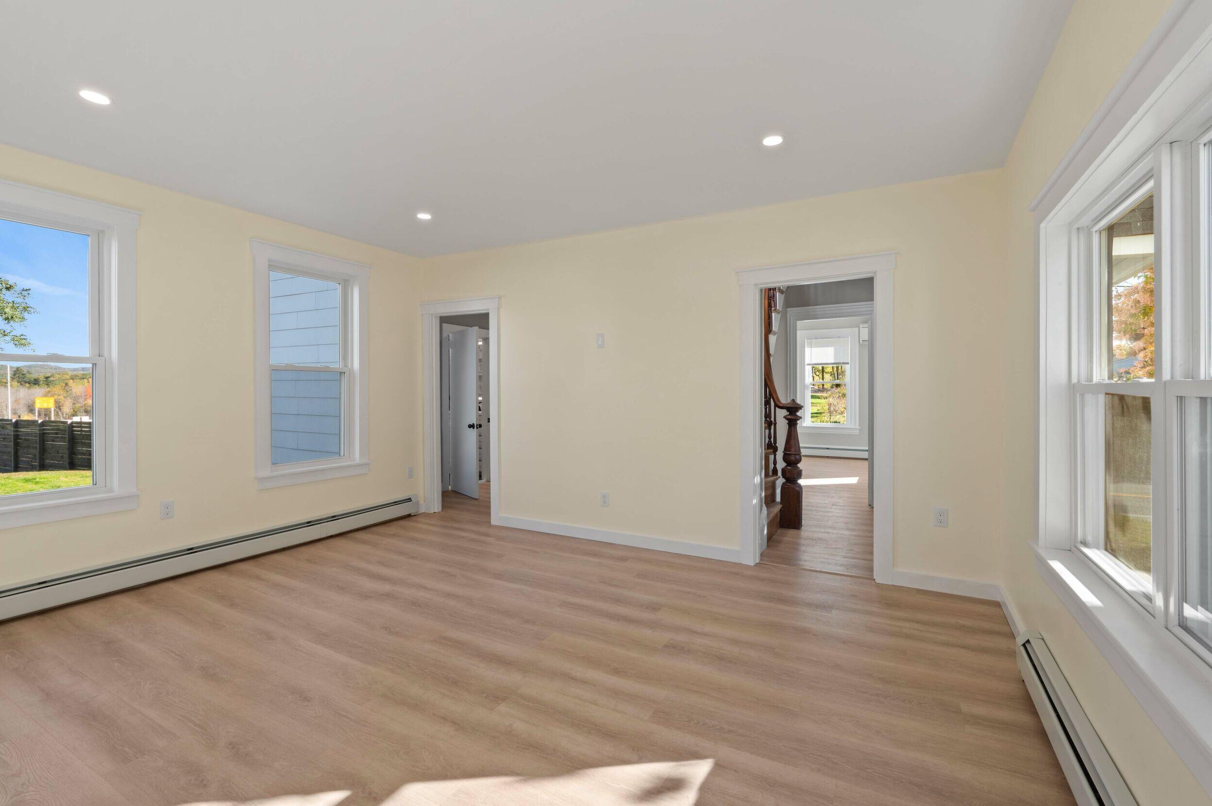 325 Middle Road, Sabattus