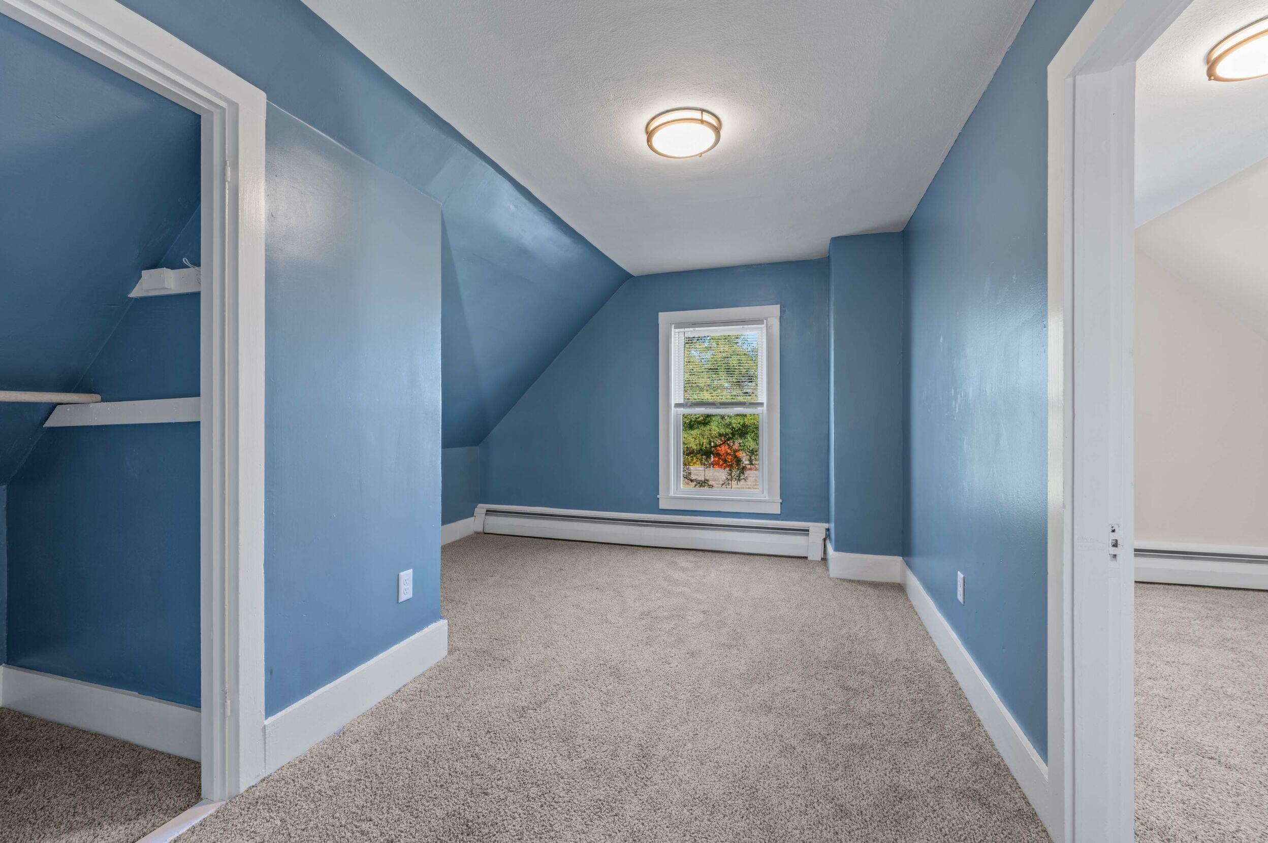 325 Middle Road, Sabattus