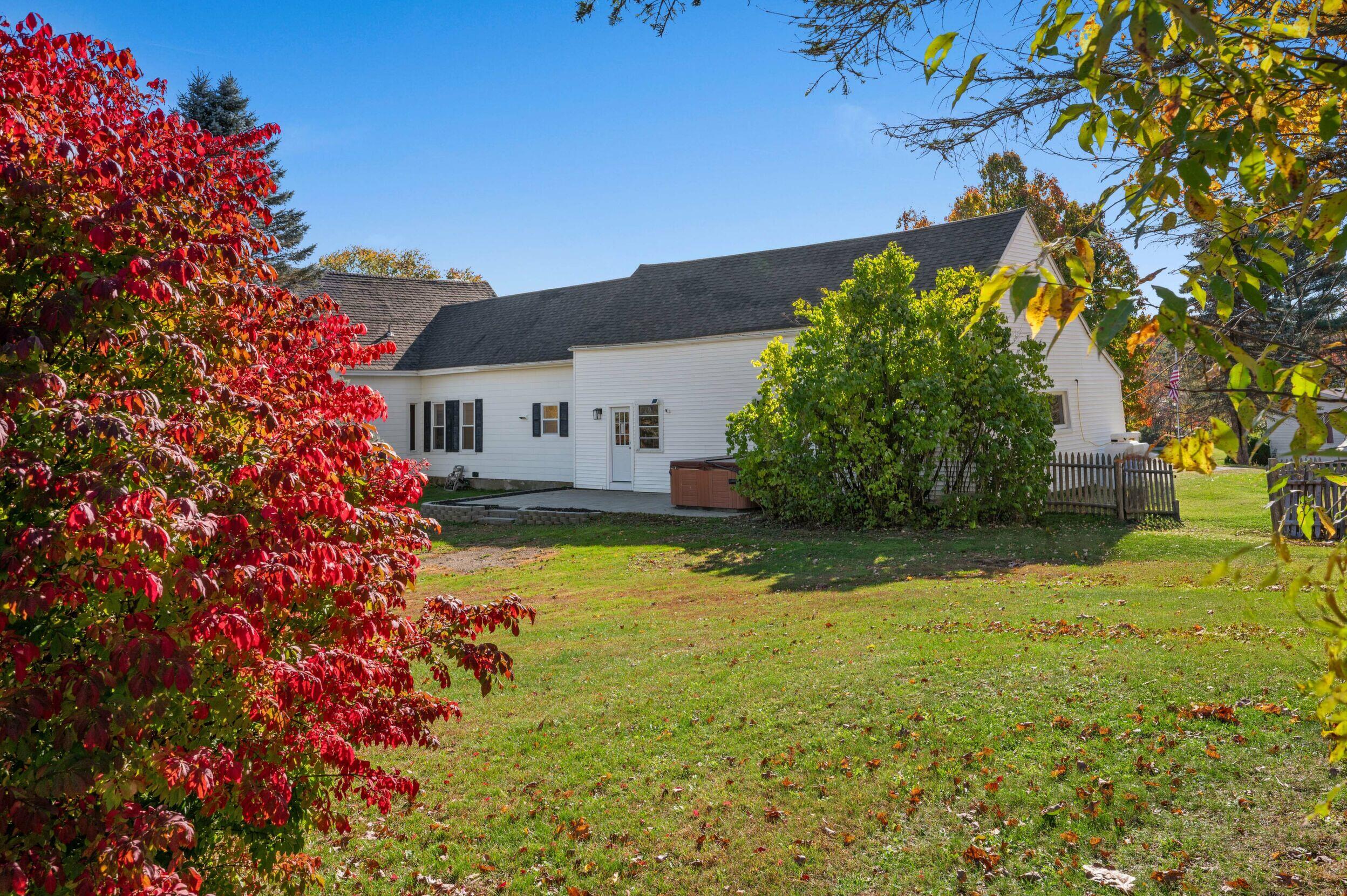 325 Middle Road, Sabattus