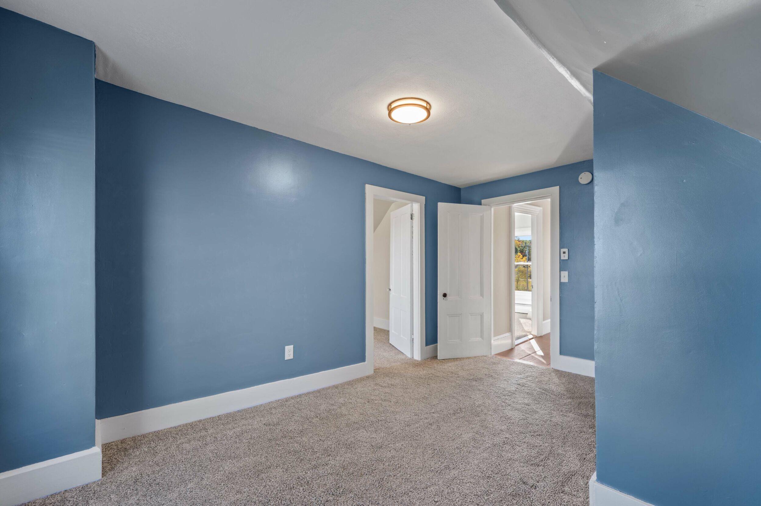 325 Middle Road, Sabattus