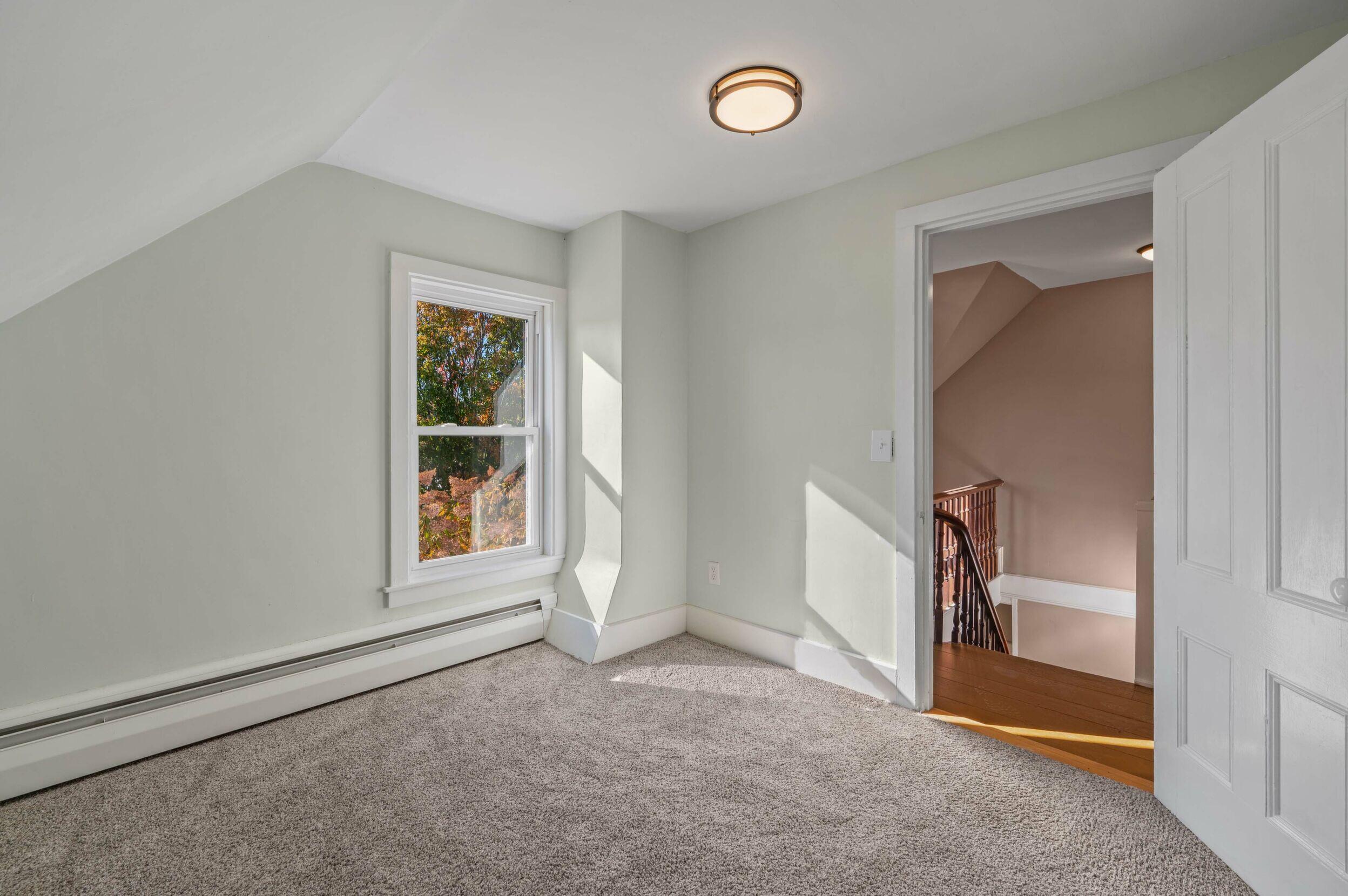 325 Middle Road, Sabattus