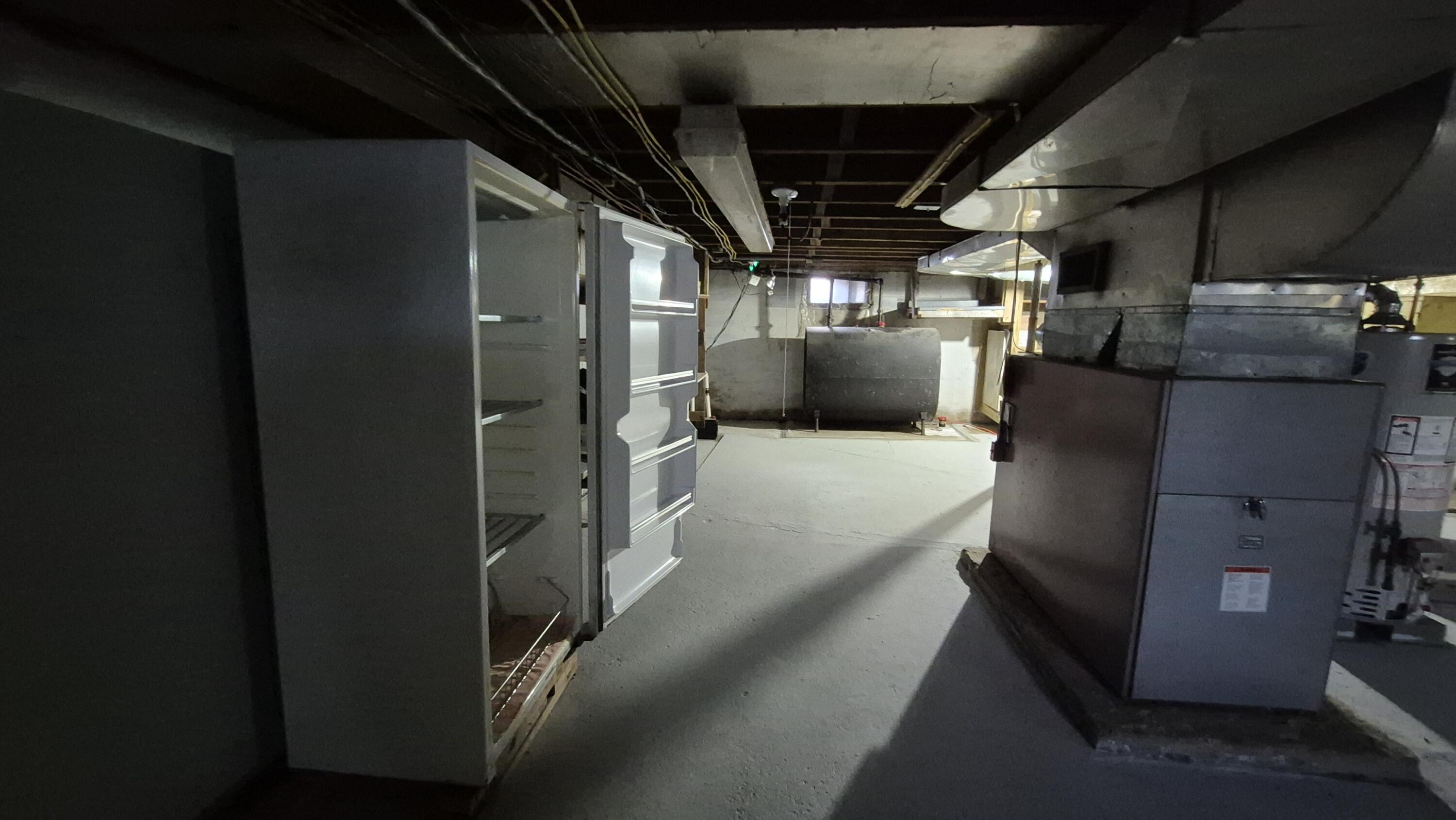 122 Washington Street, Oakland