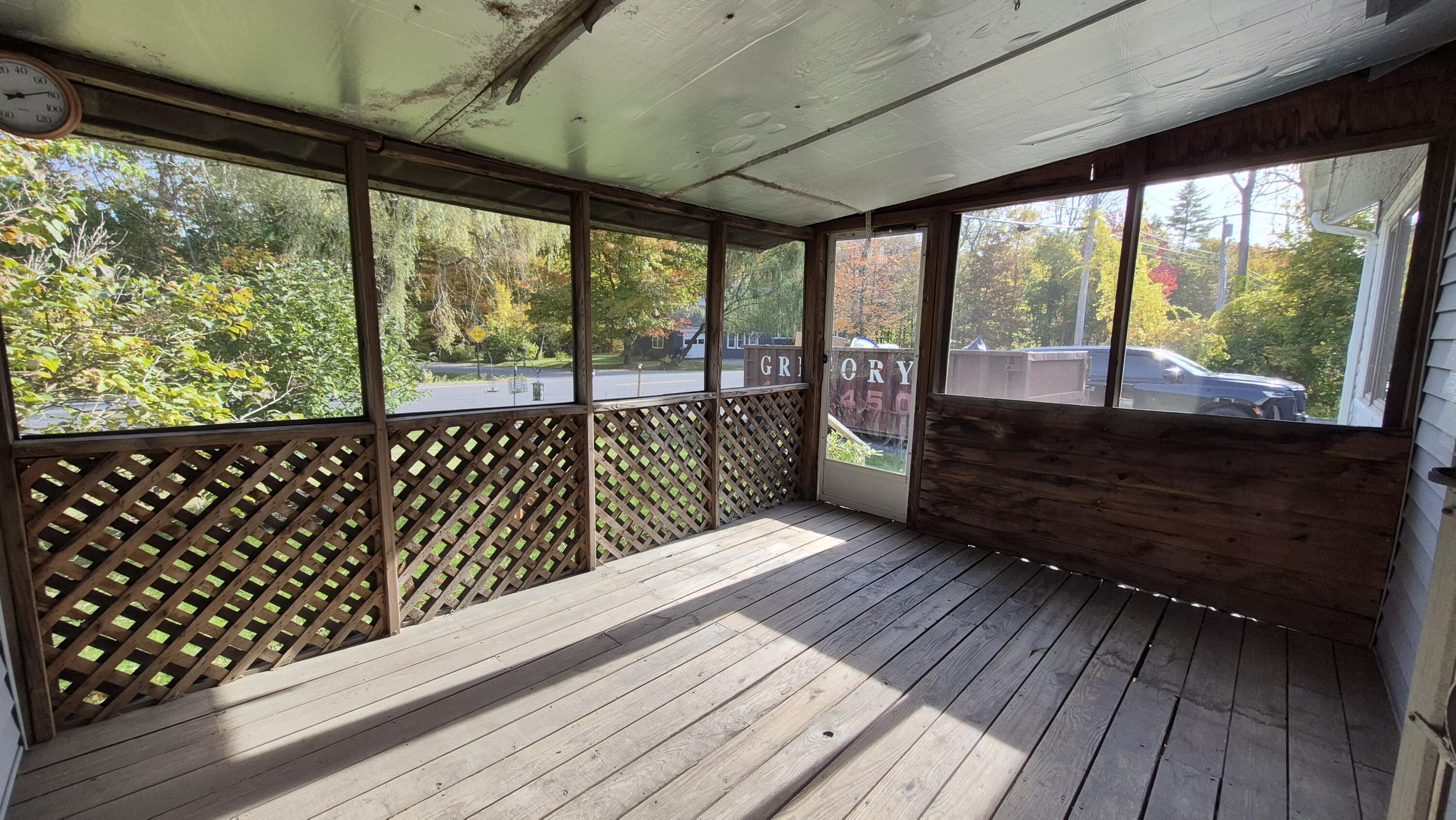 122 Washington Street, Oakland