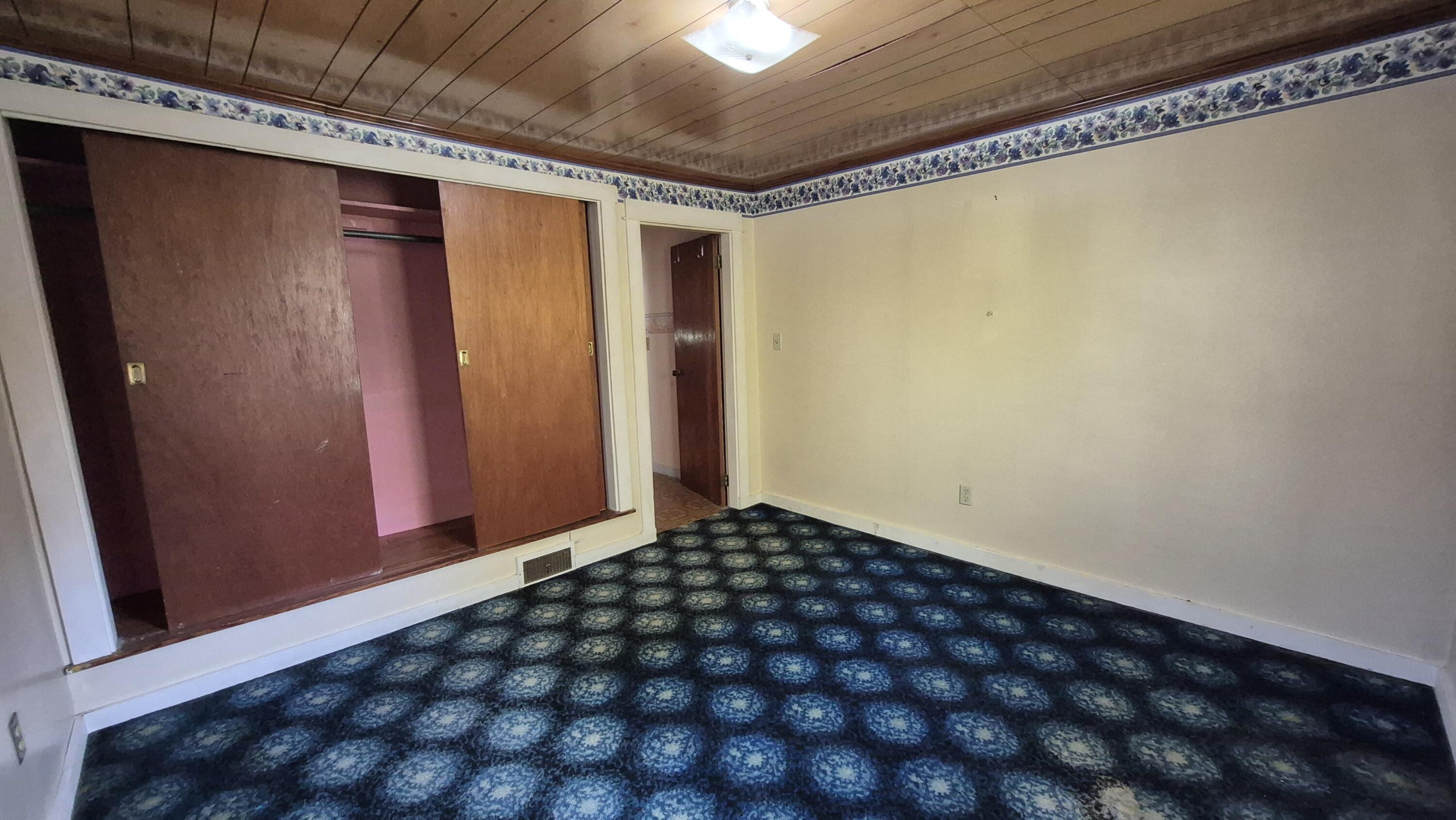 122 Washington Street, Oakland