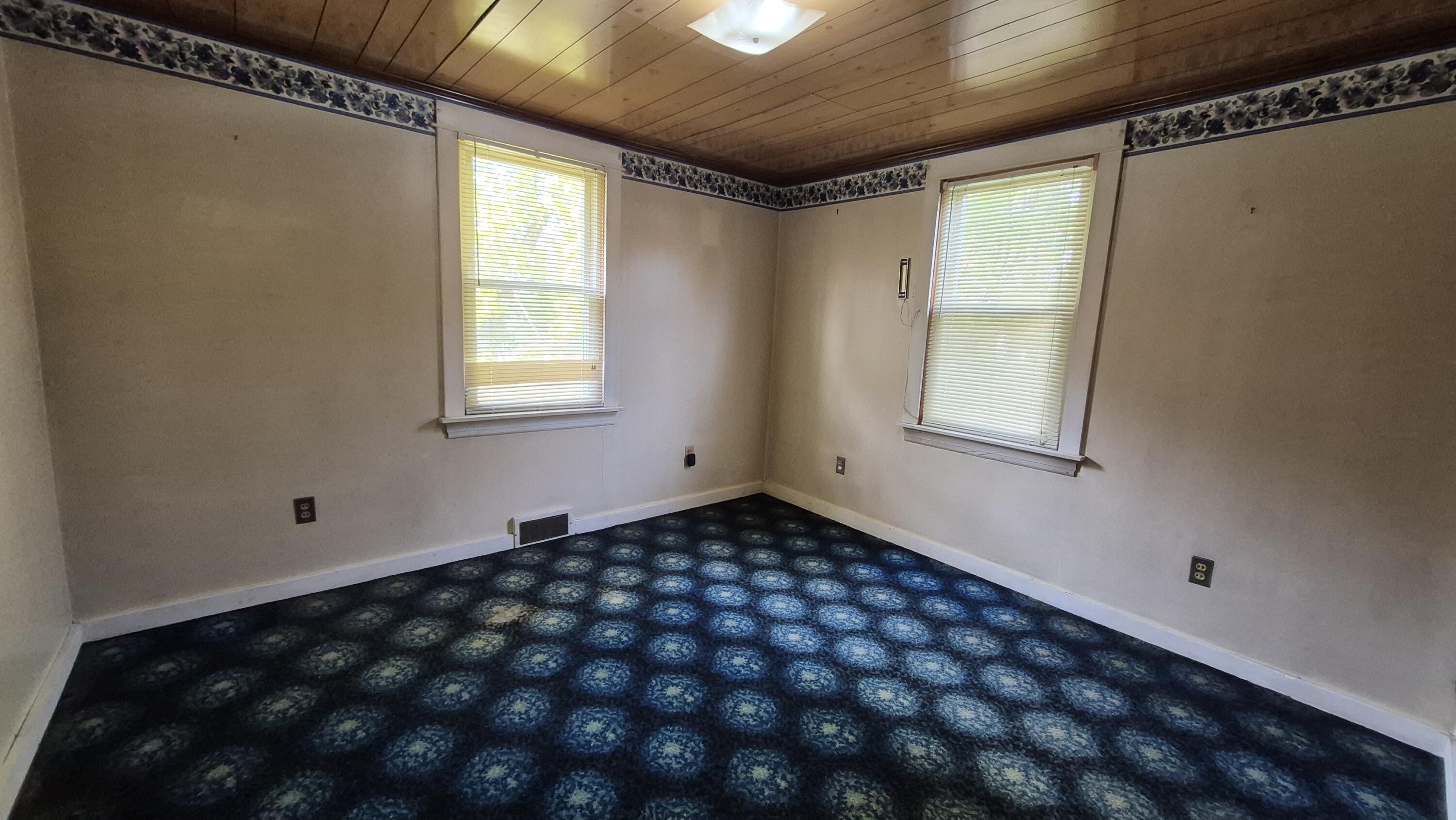 122 Washington Street, Oakland