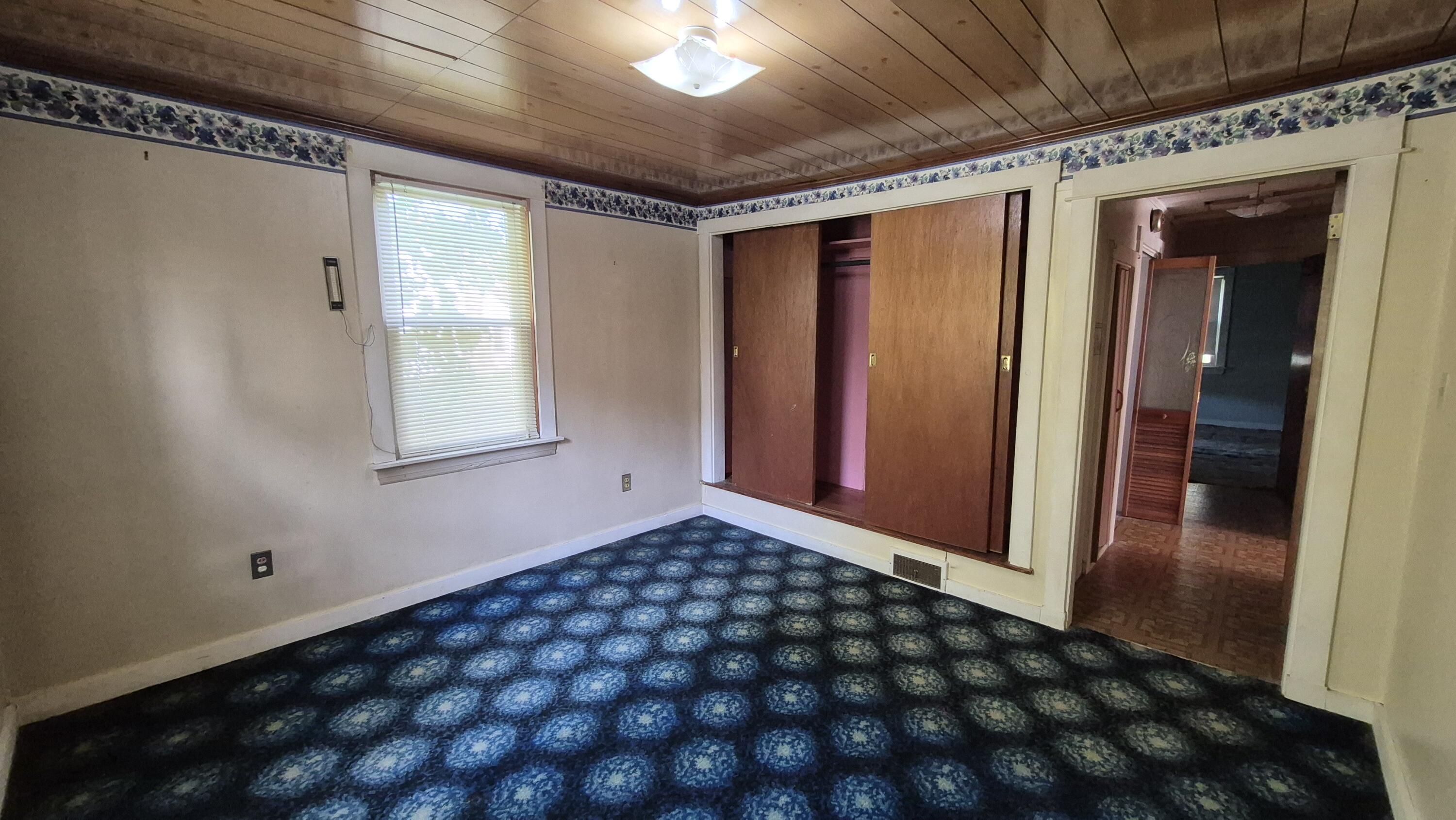 122 Washington Street, Oakland