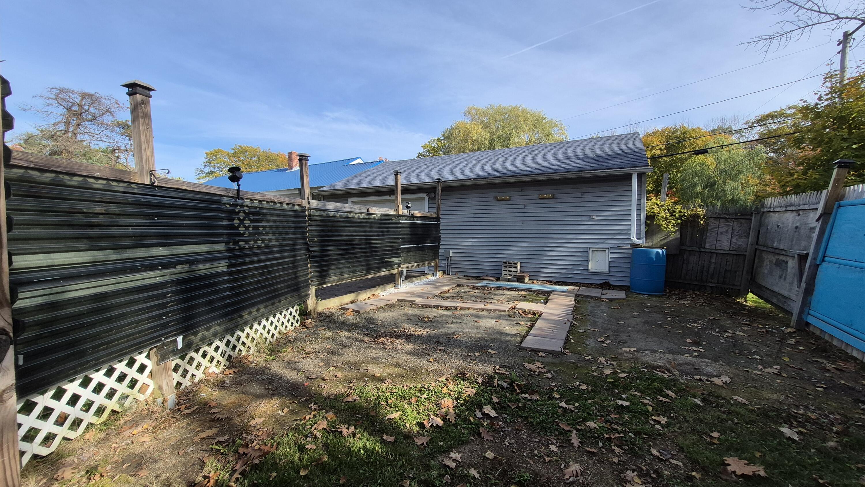 122 Washington Street, Oakland