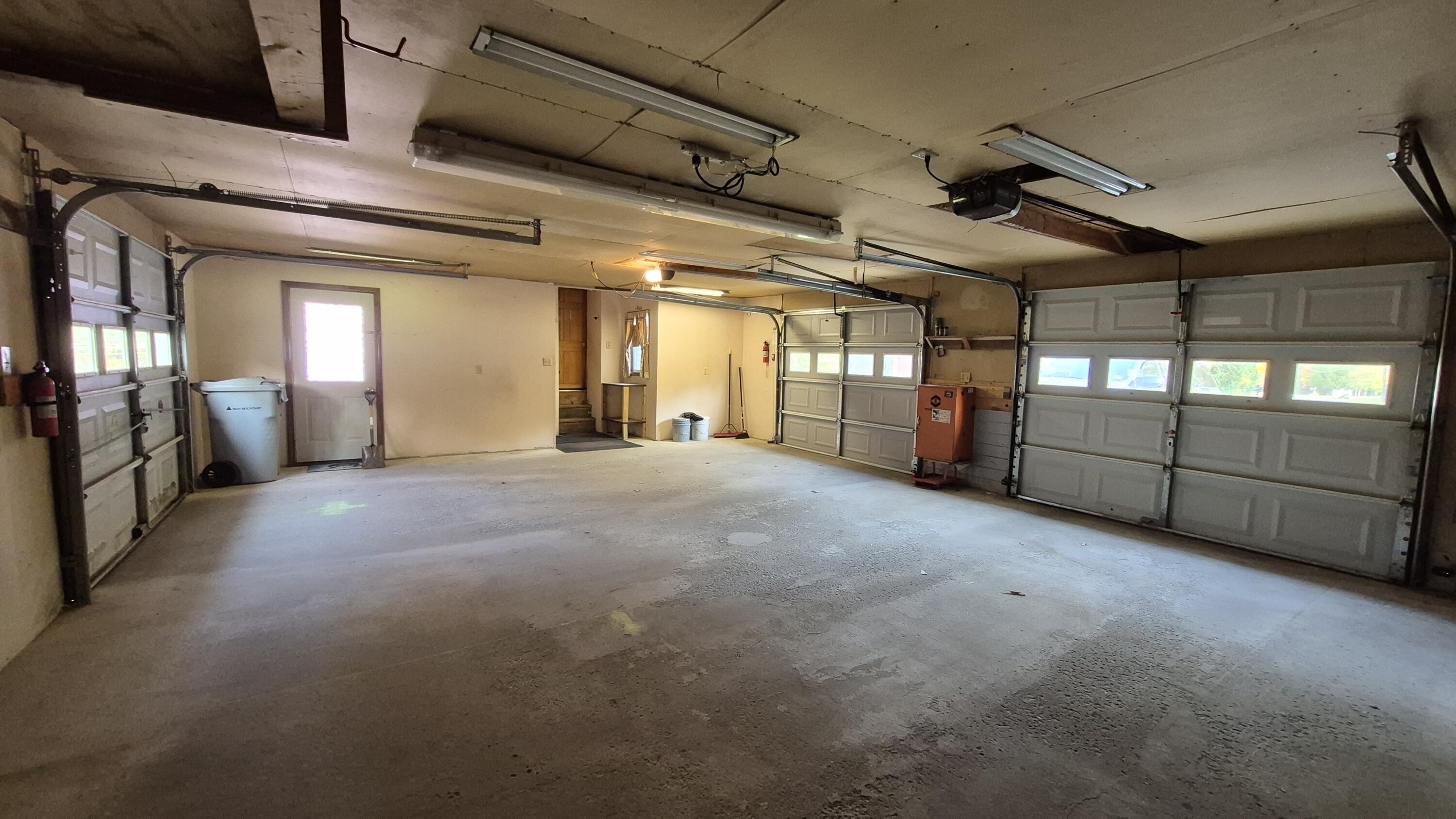 122 Washington Street, Oakland