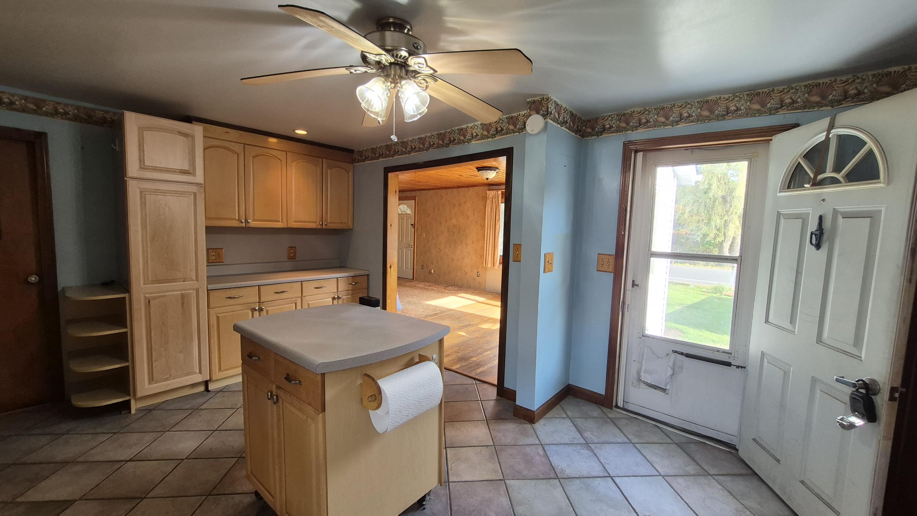 122 Washington Street, Oakland