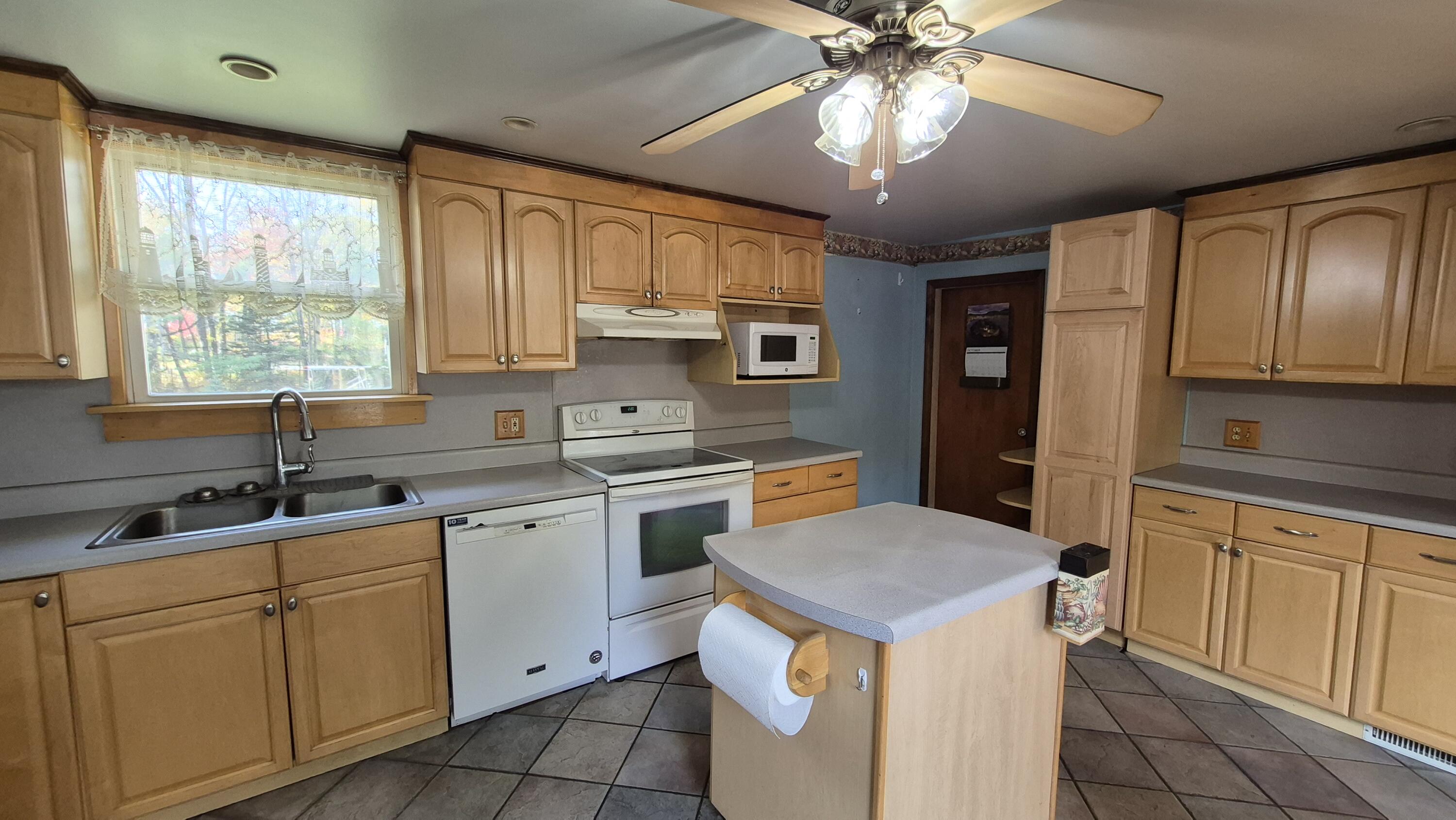 122 Washington Street, Oakland