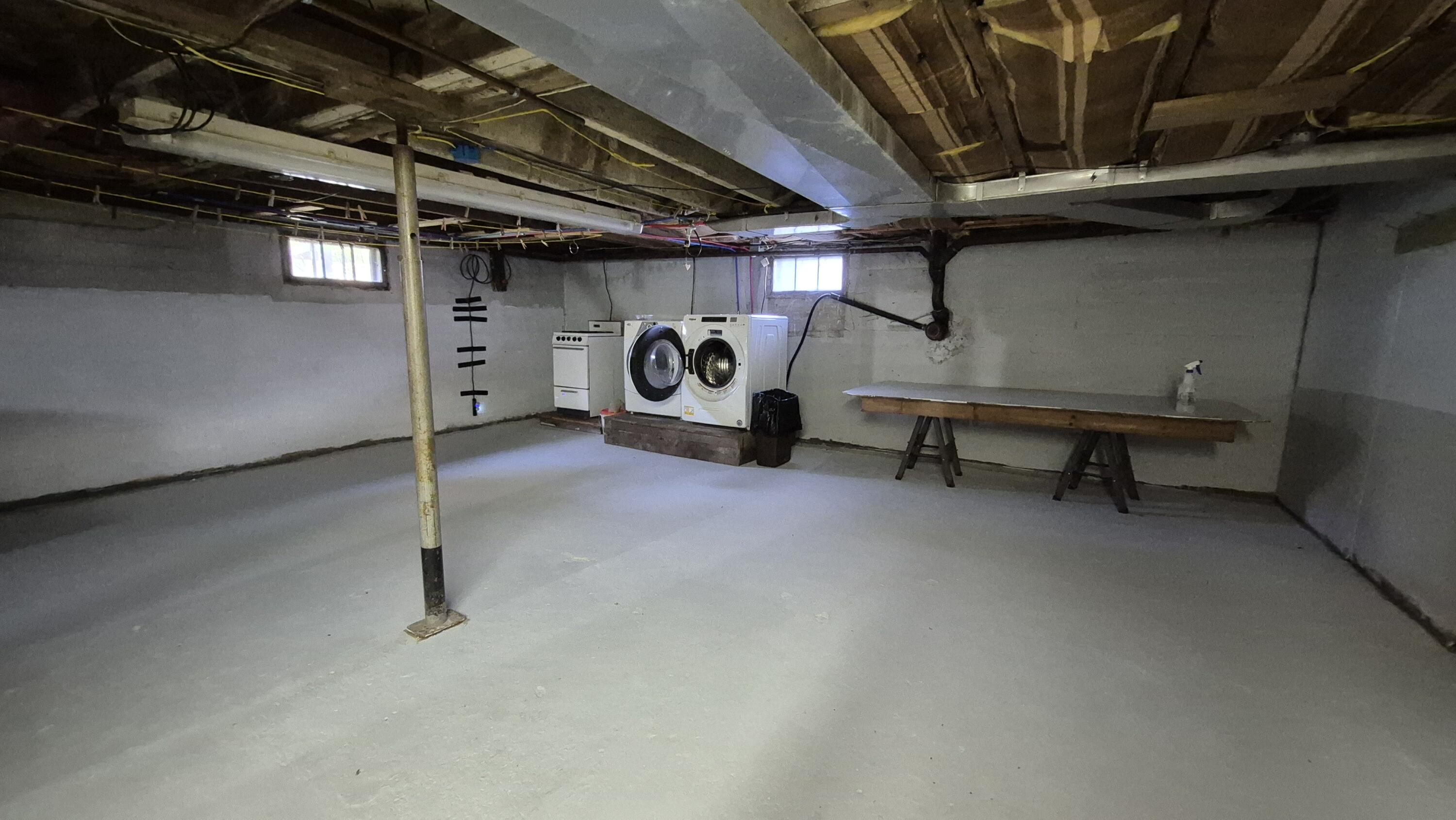 122 Washington Street, Oakland