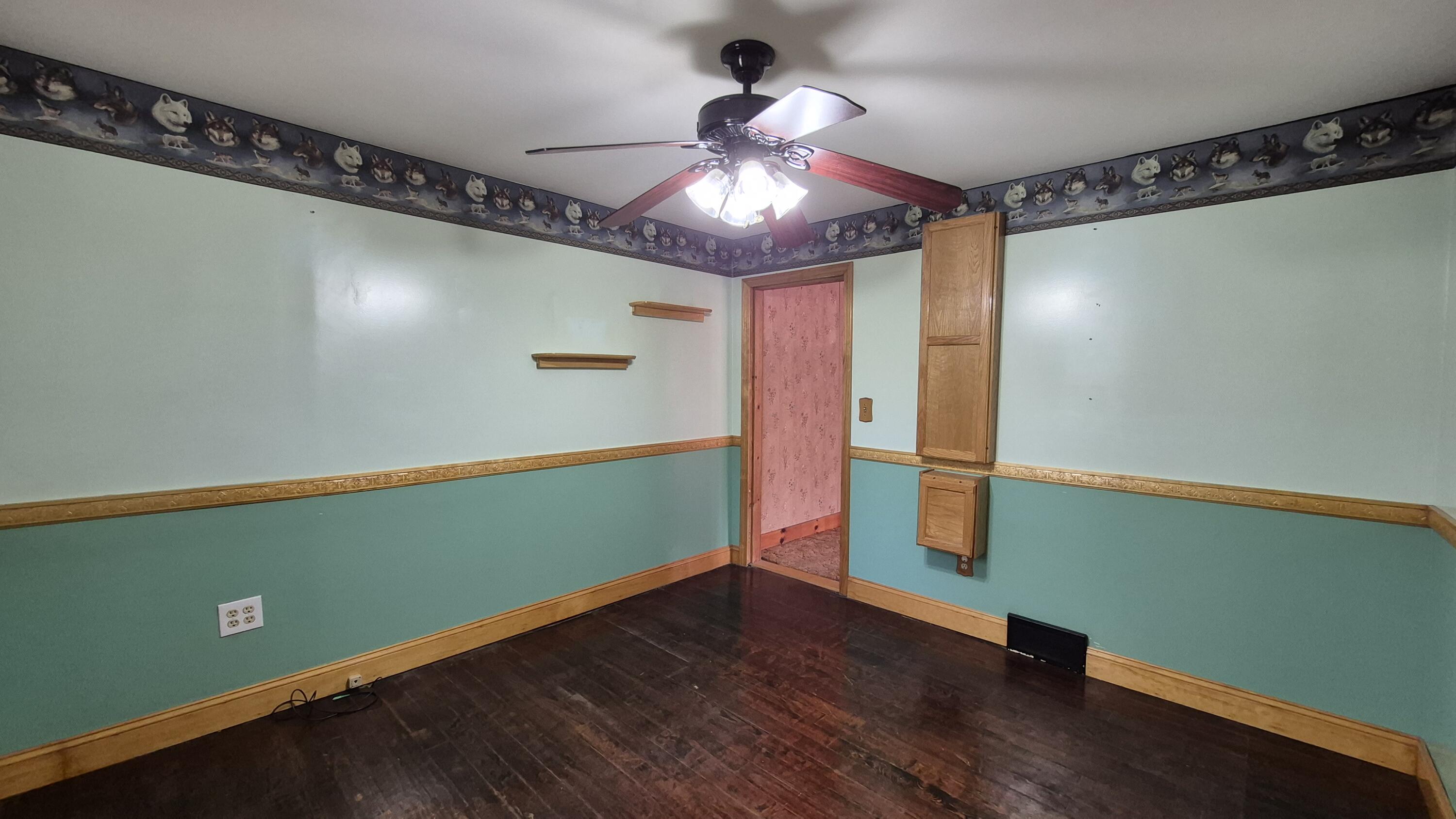 122 Washington Street, Oakland