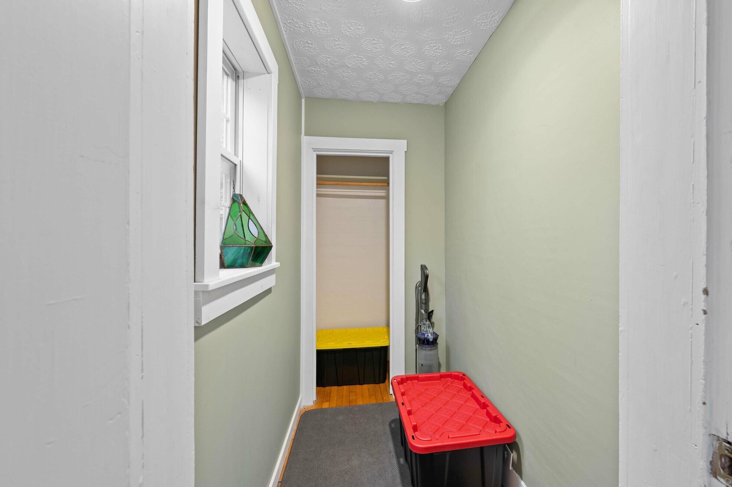 306 Maine Avenue, Farmingdale