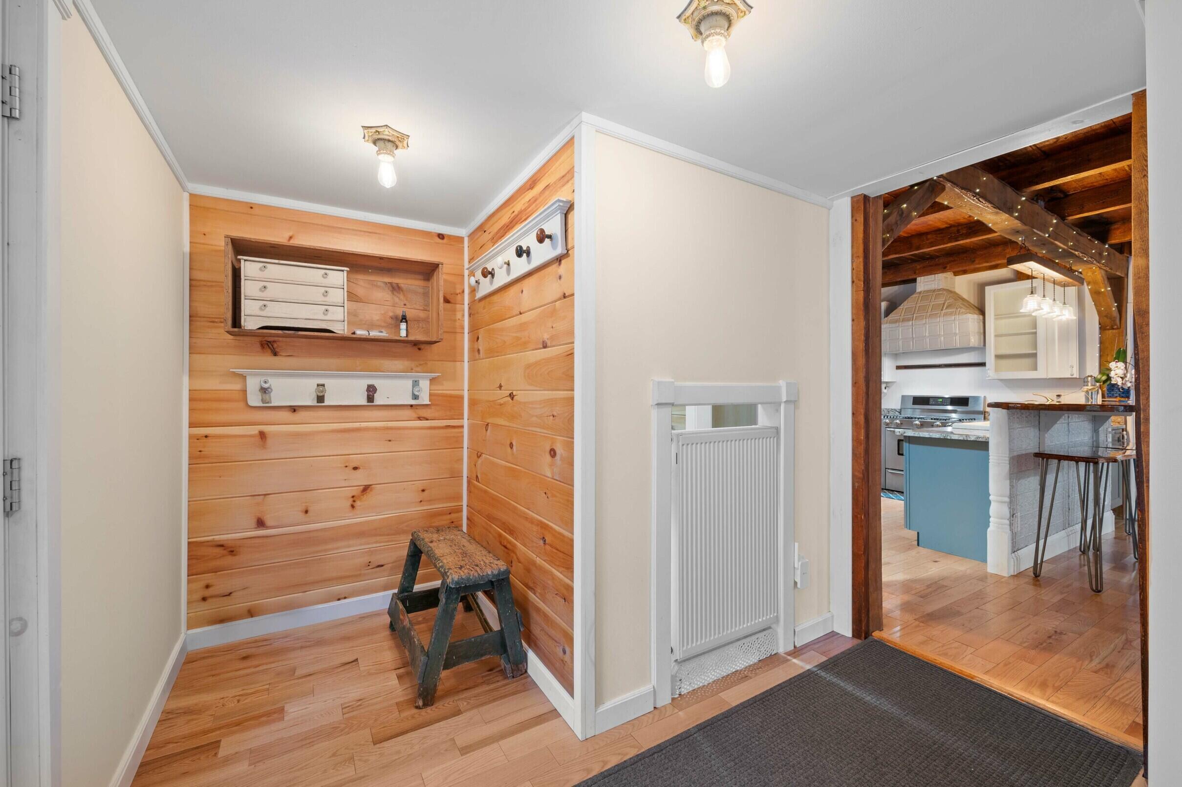 306 Maine Avenue, Farmingdale