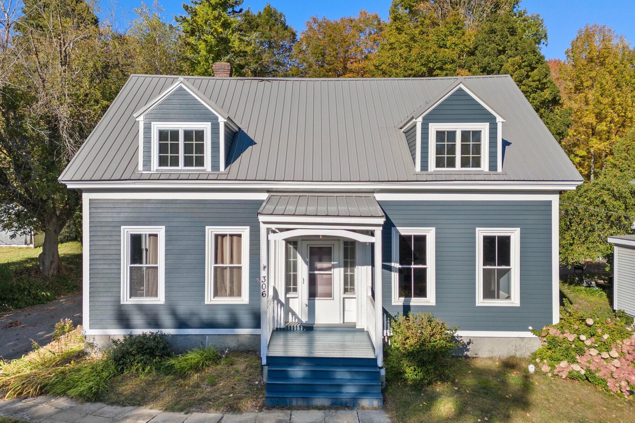 306 Maine Avenue, Farmingdale