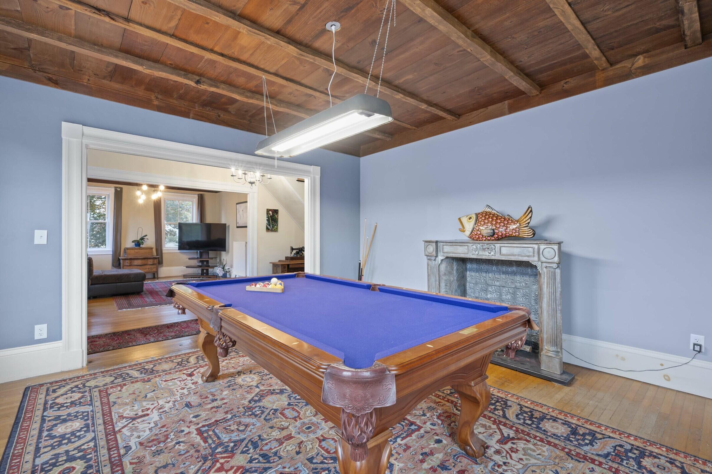 306 Maine Avenue, Farmingdale