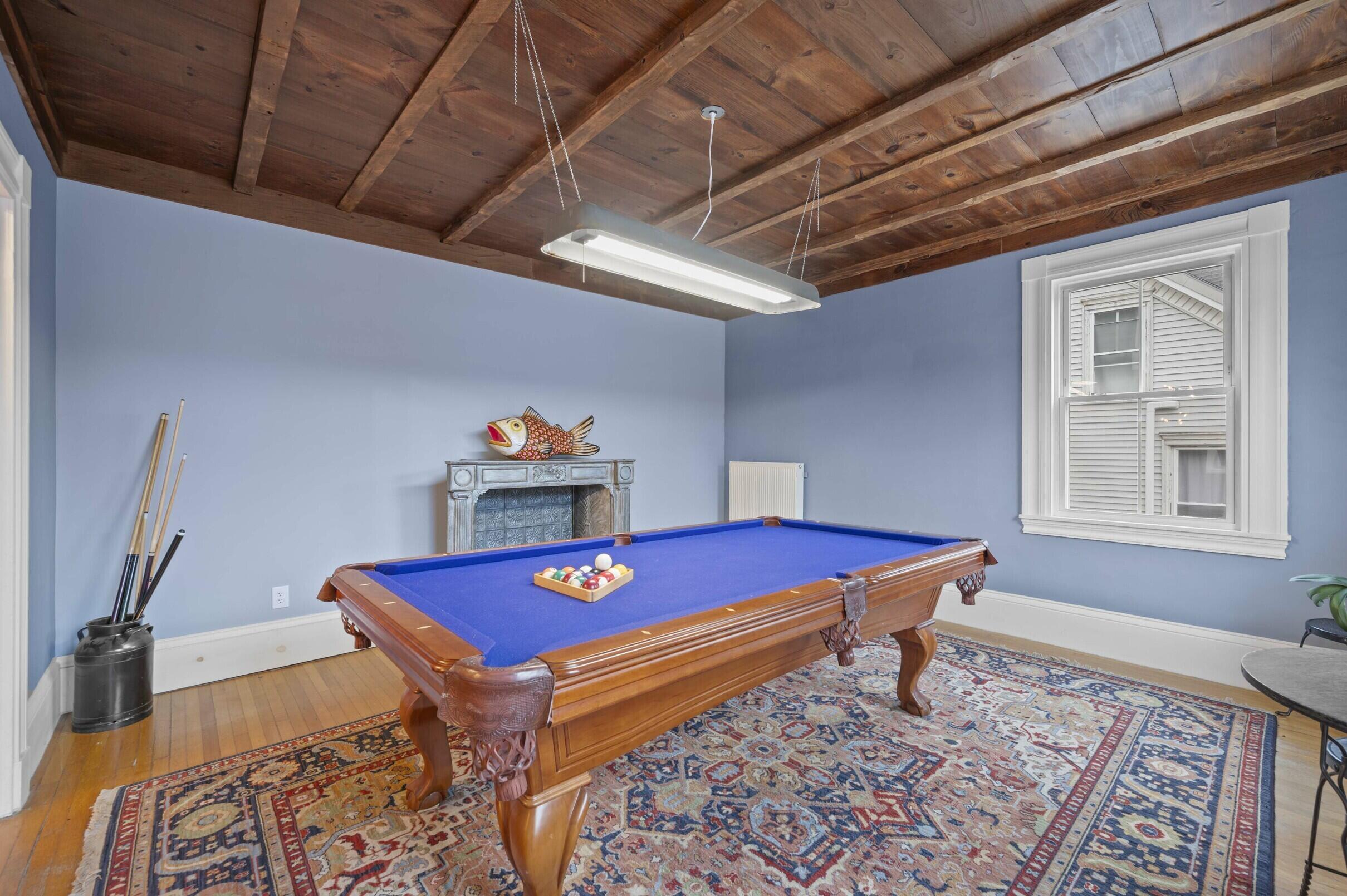 306 Maine Avenue, Farmingdale