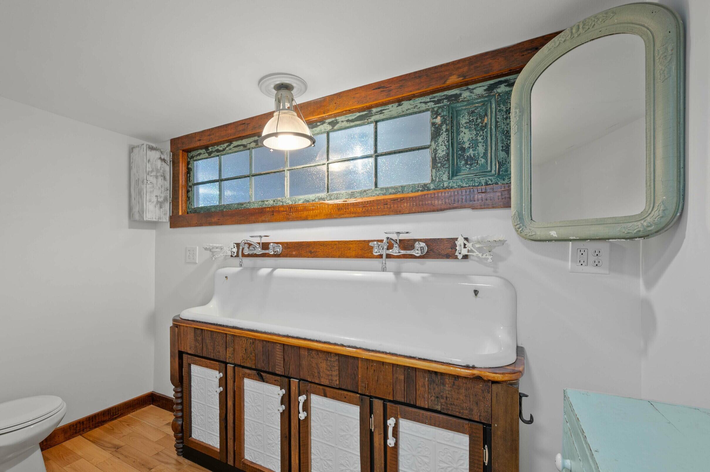 306 Maine Avenue, Farmingdale