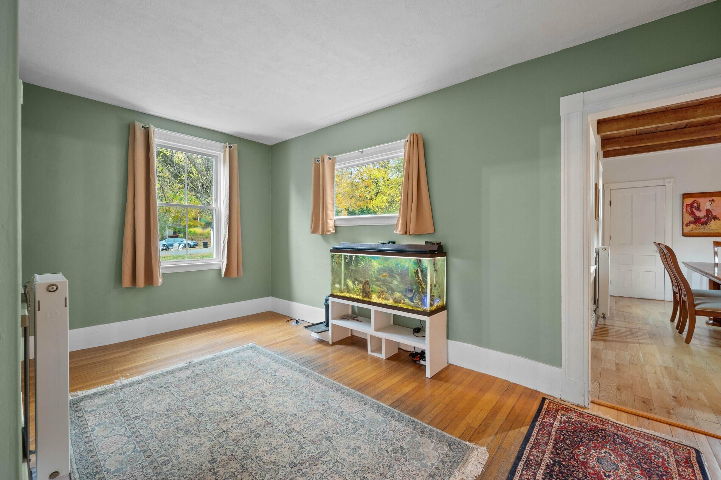 306 Maine Avenue, Farmingdale