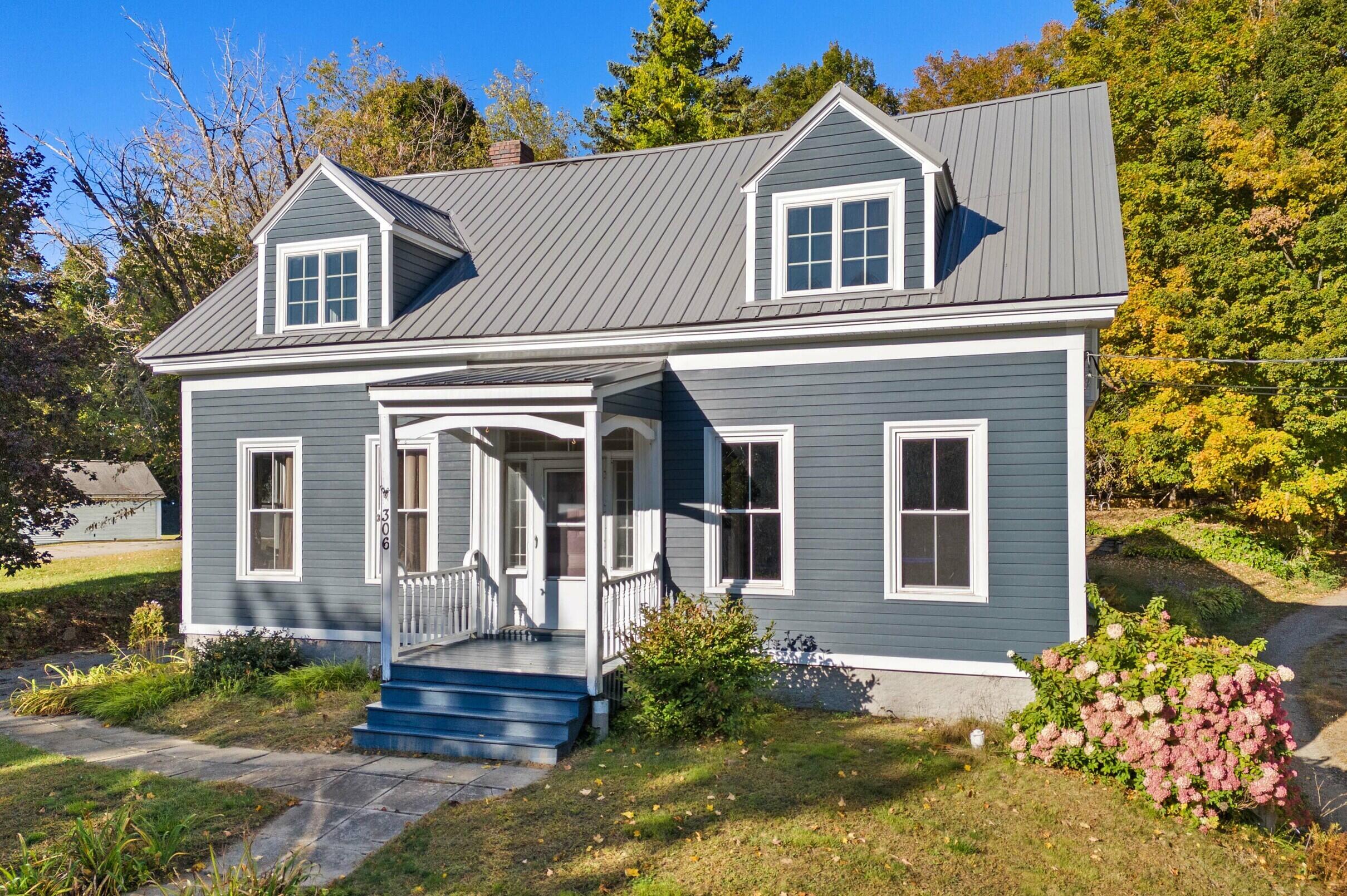 306 Maine Avenue, Farmingdale