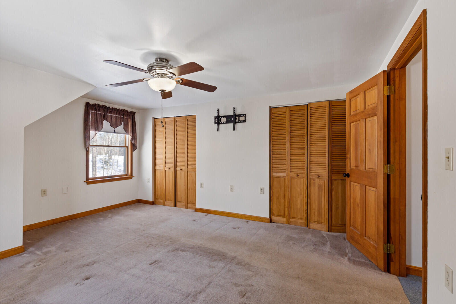 135 S Pond Road