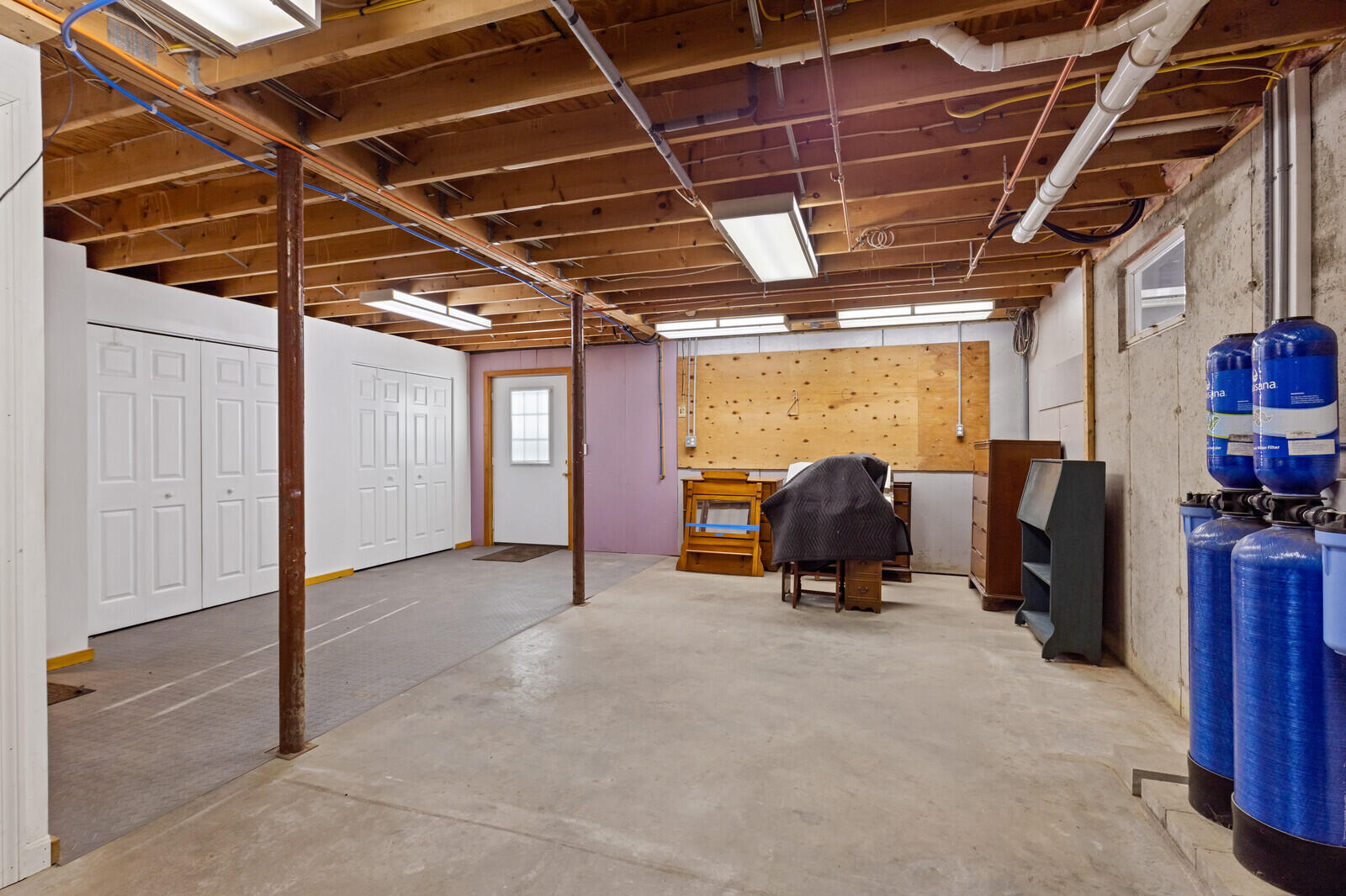 135 S Pond Road