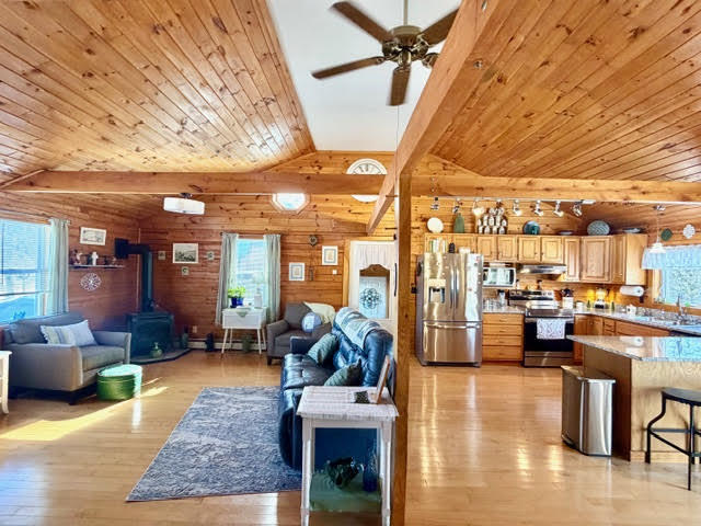 7 Emerald Acres
