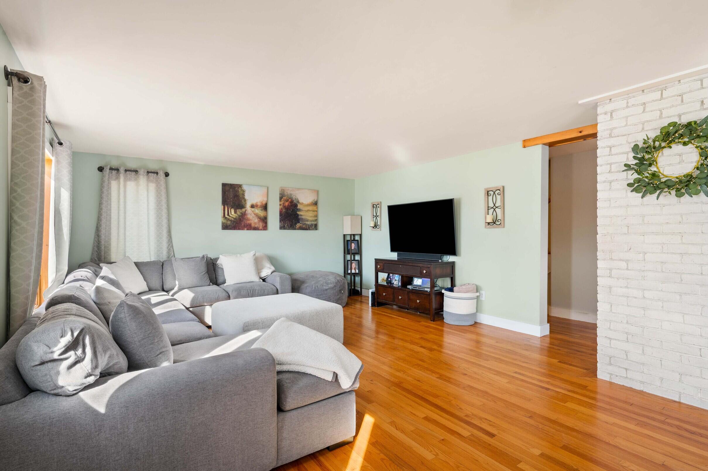 353 Mountfort Road