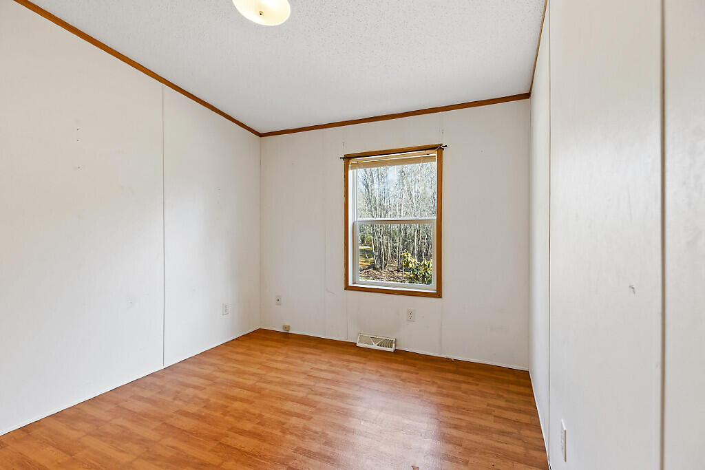 5 Forest Lane