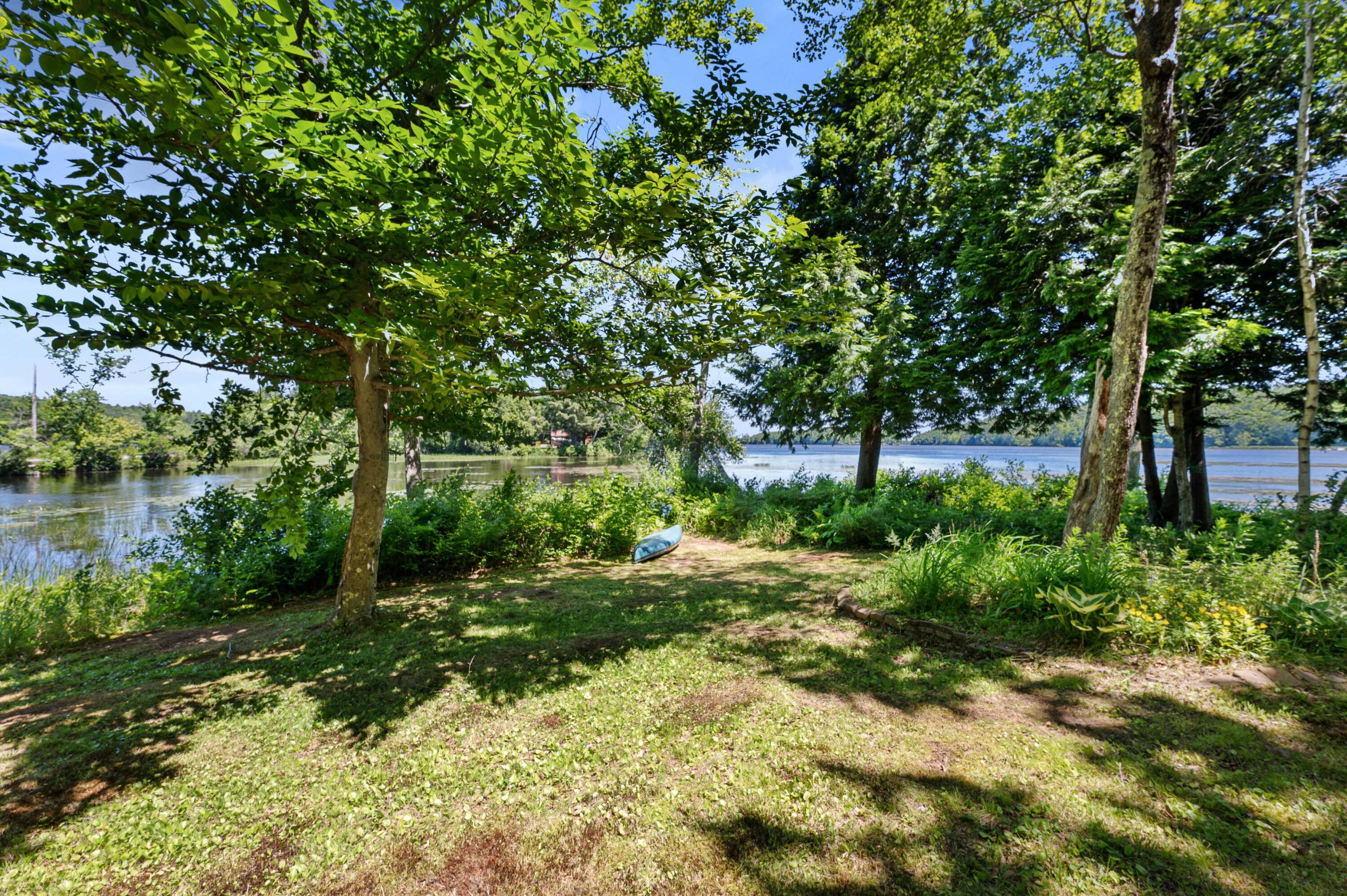 16 Maple Ridge Road