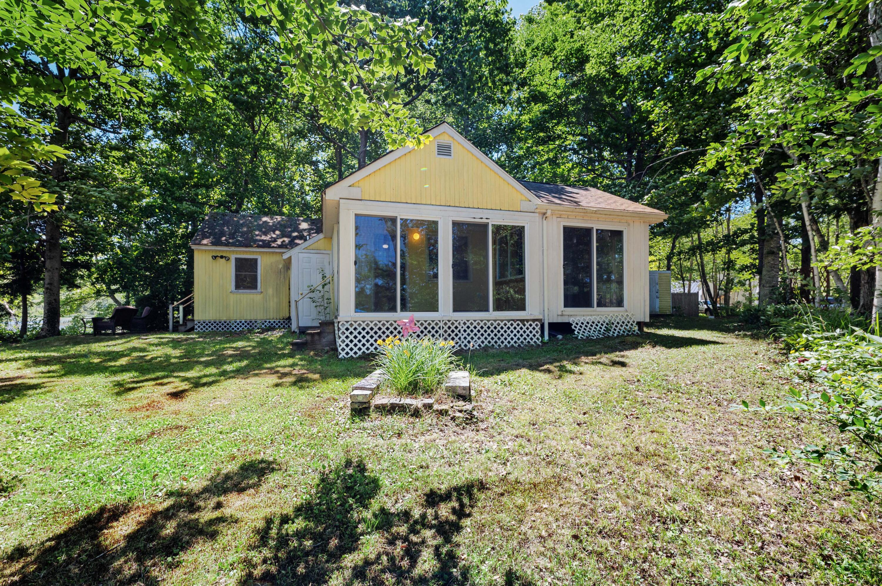 16 Maple Ridge Road